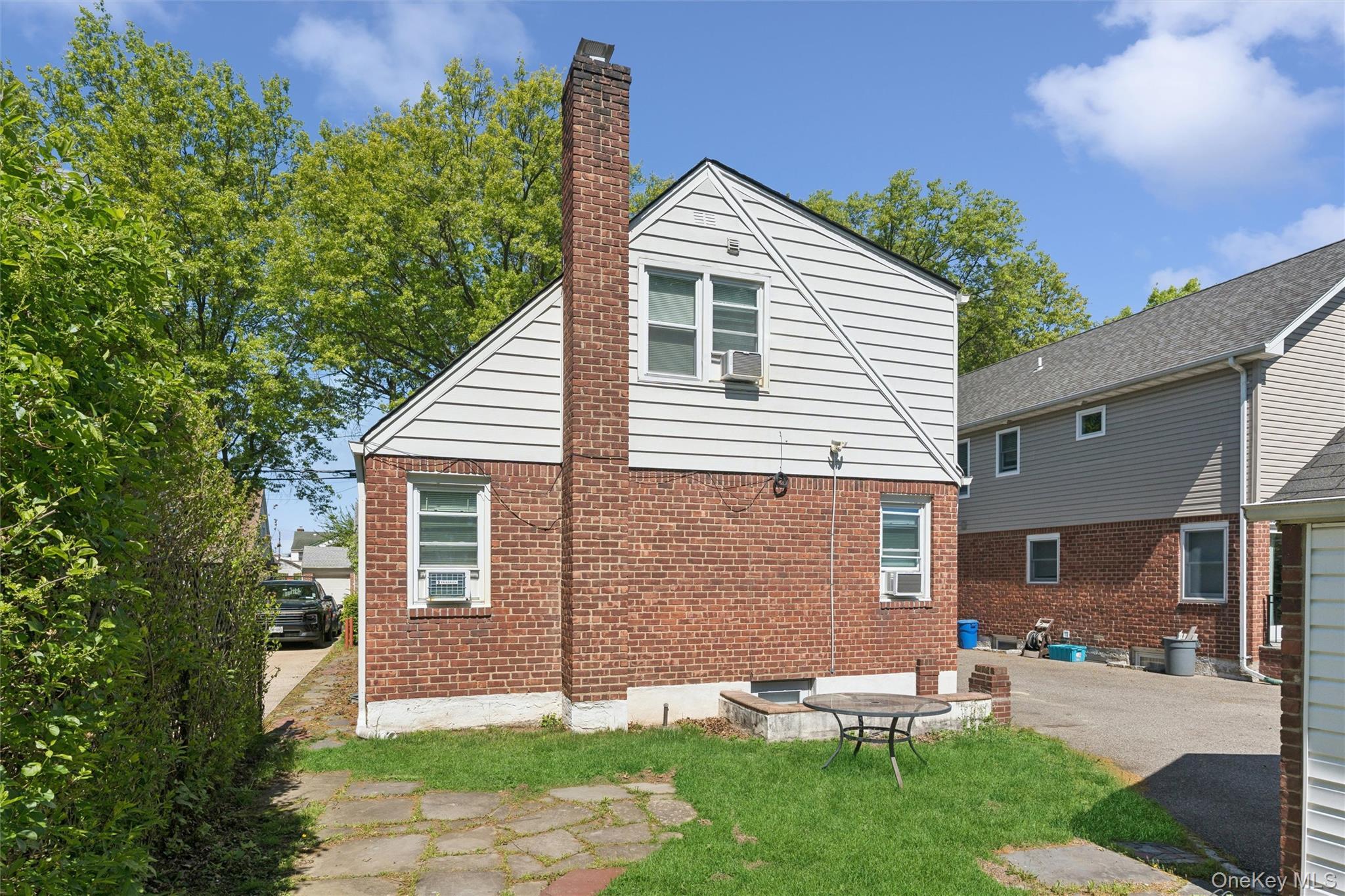 Single Family Beech Street Nassau County, NY 11001, MLS-999358-25