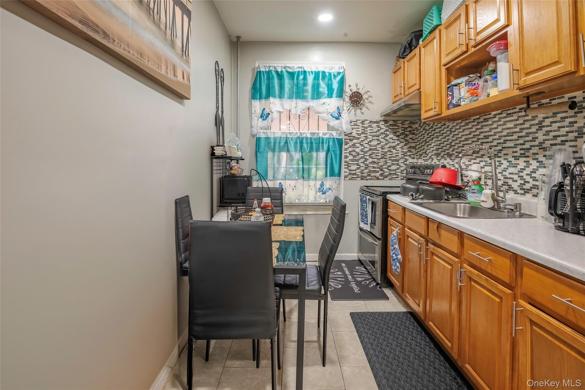 Single Family Hinsdale  Brooklyn, NY 11207, MLS-999377-14