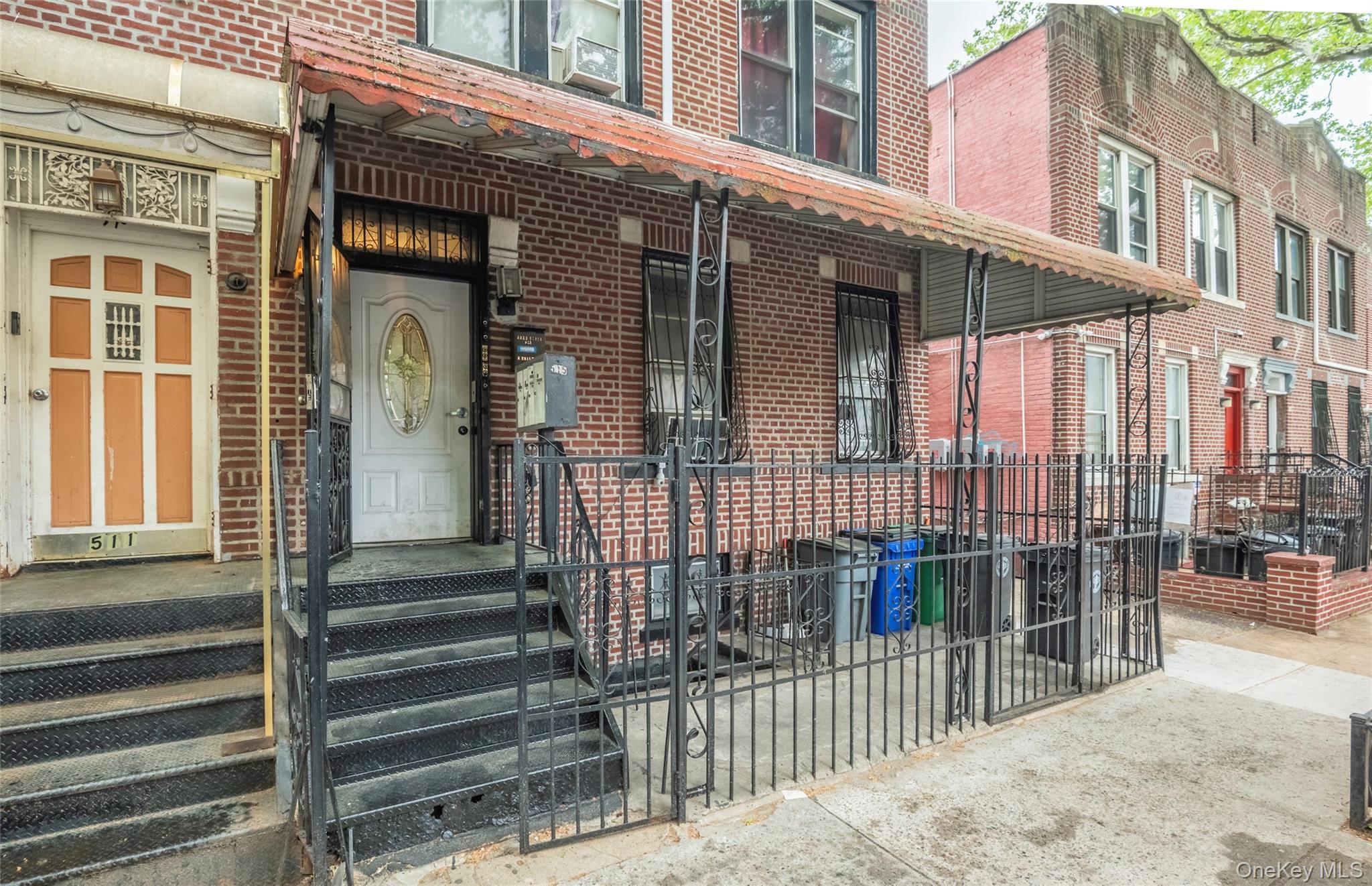 Single Family Hinsdale  Brooklyn, NY 11207, MLS-999377-2