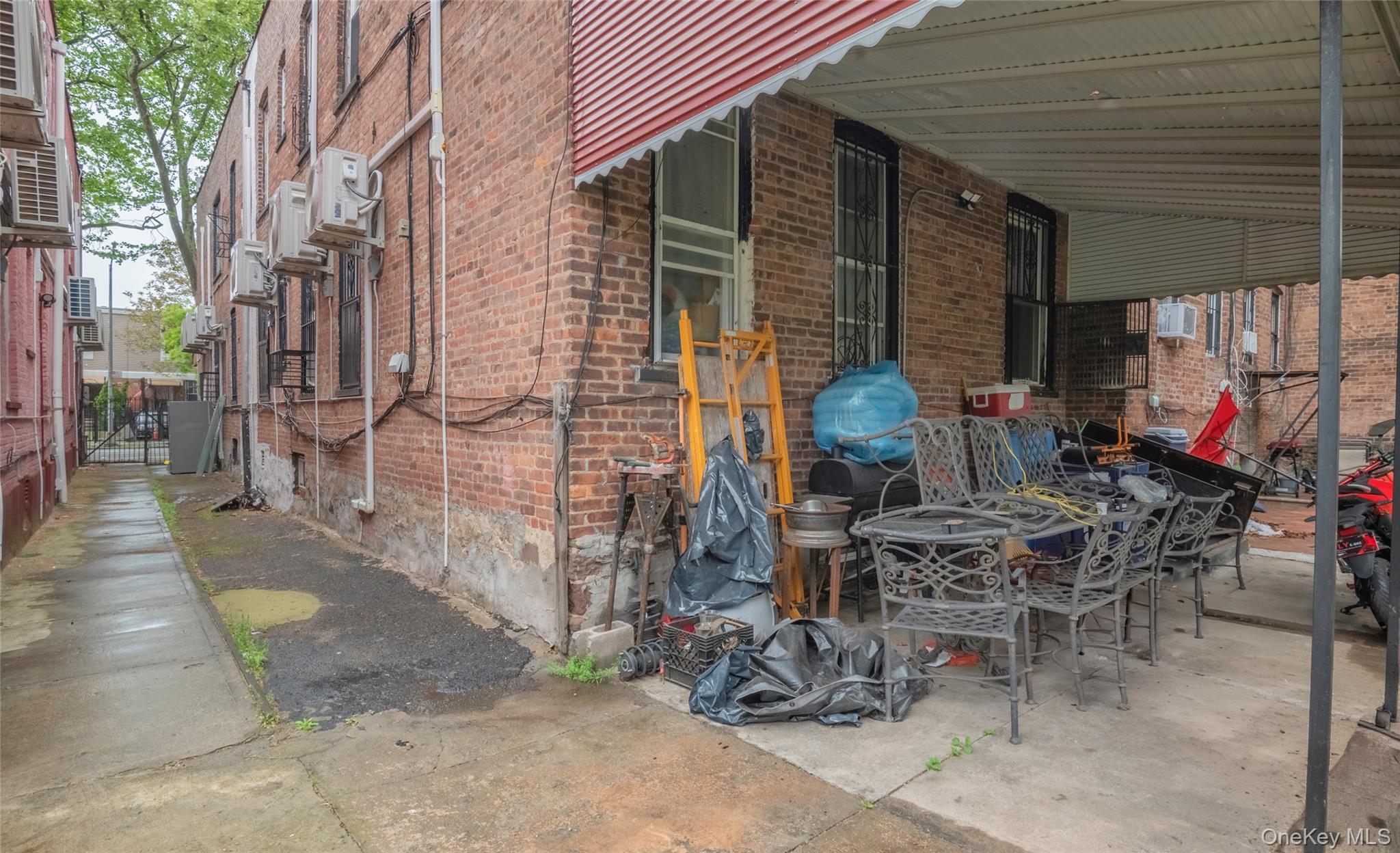 Single Family Hinsdale  Brooklyn, NY 11207, MLS-999377-25
