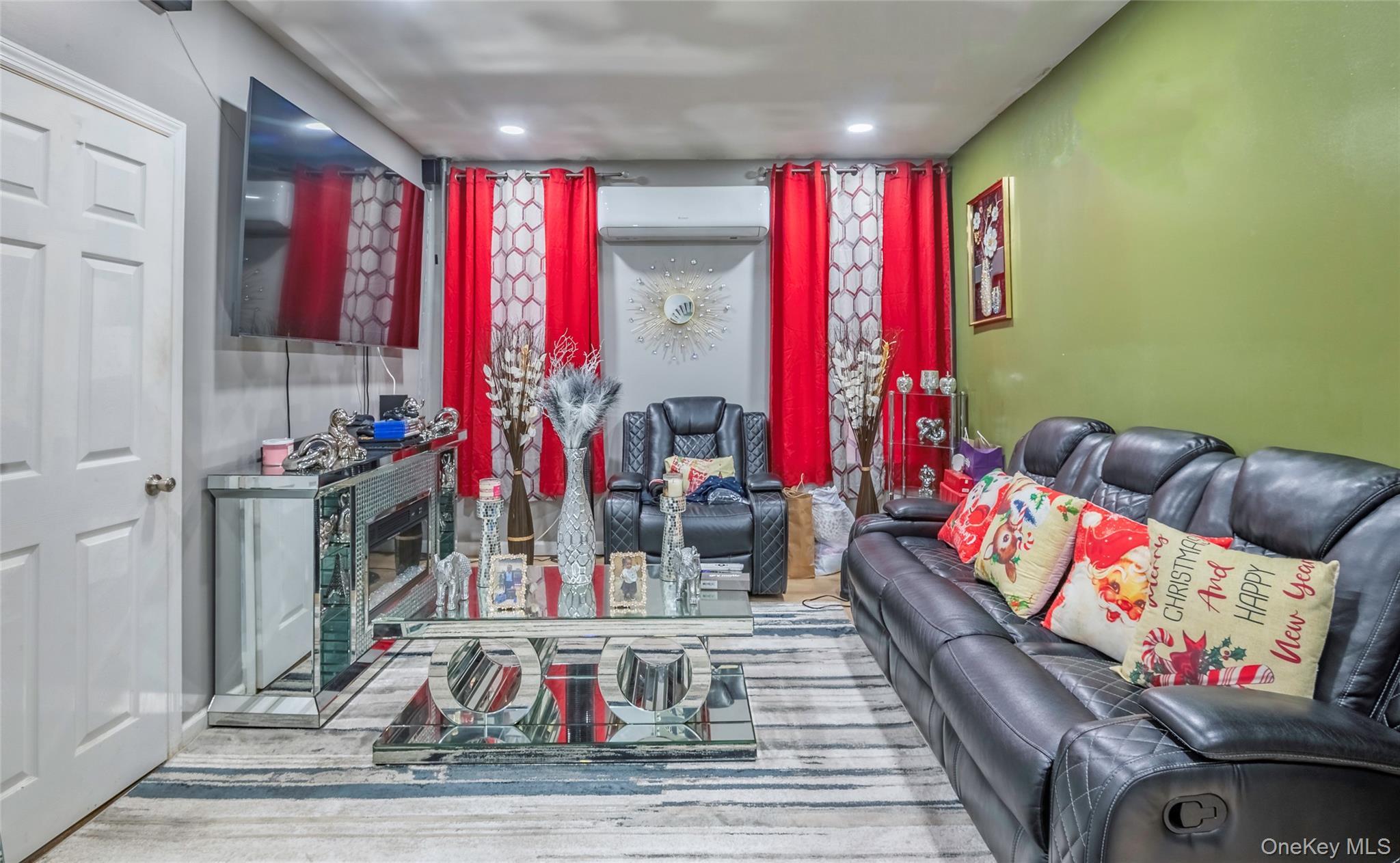 Single Family Hinsdale  Brooklyn, NY 11207, MLS-999377-6