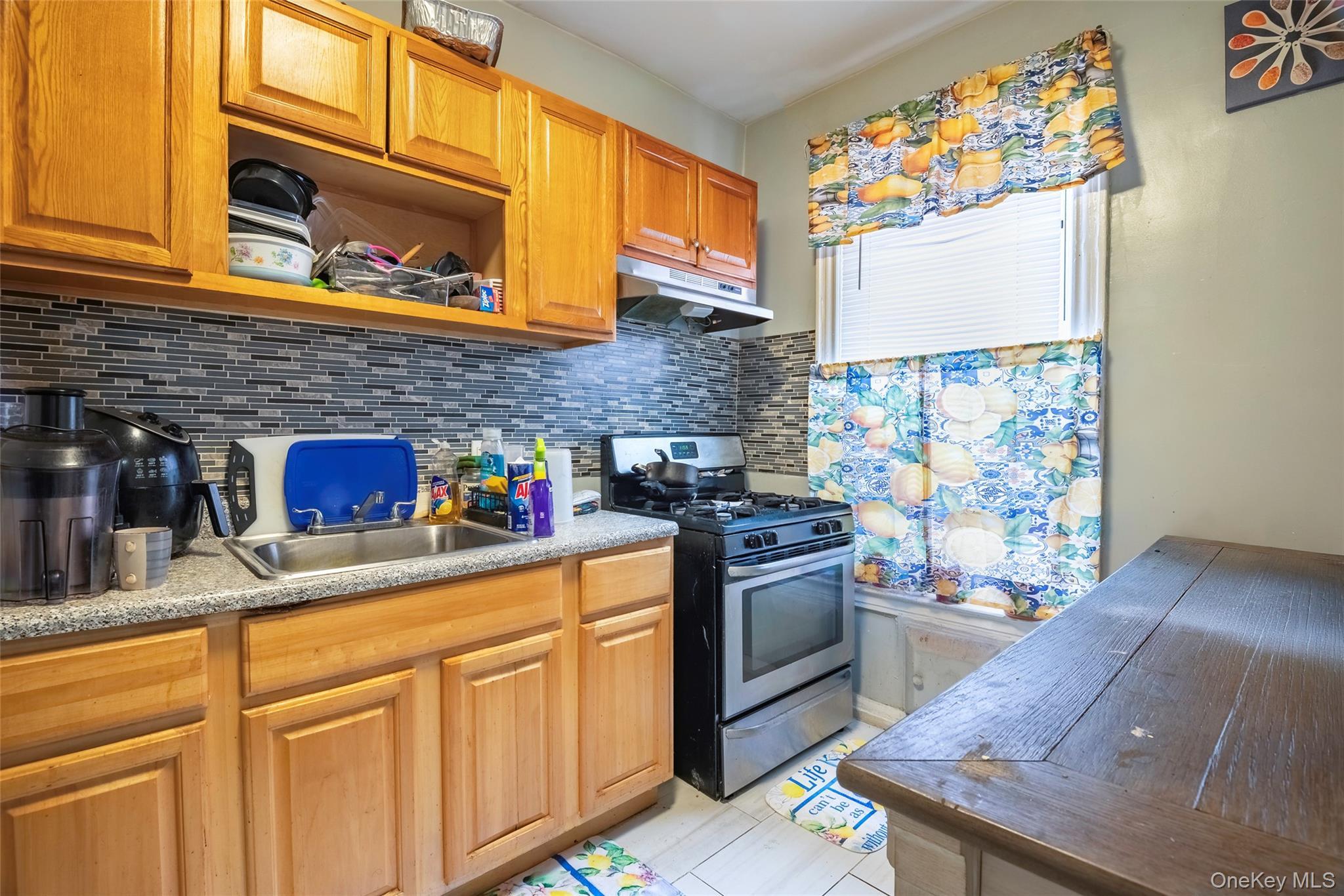 Single Family Hinsdale  Brooklyn, NY 11207, MLS-999377-7