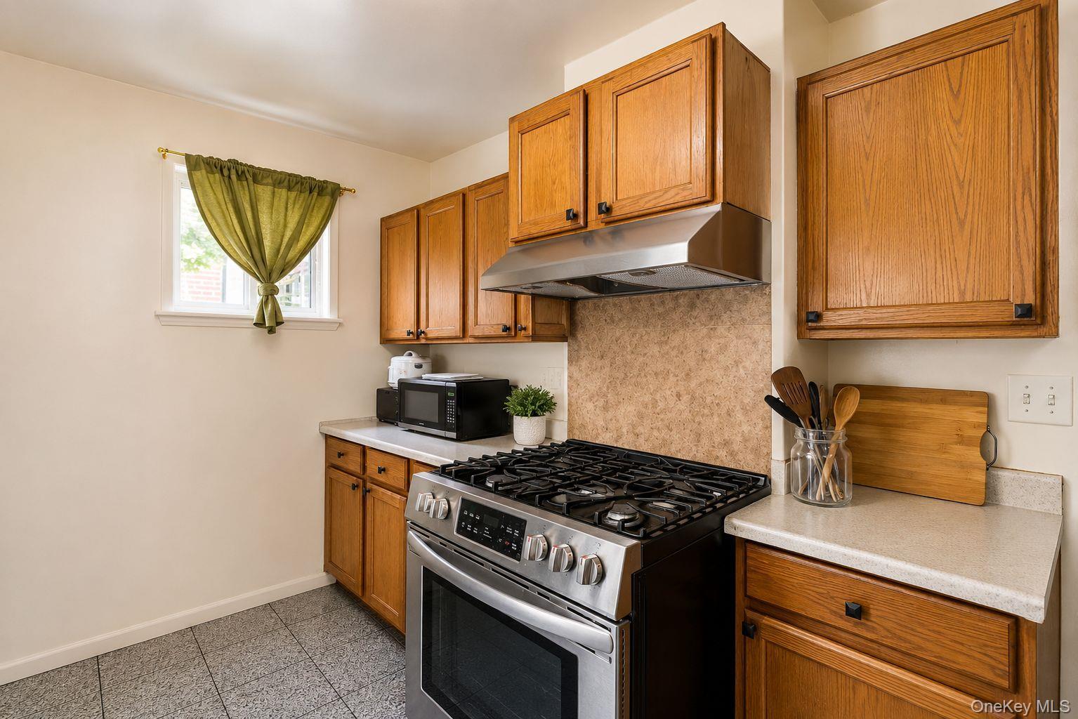 Single Family 110th Queens, NY 11418, MLS-999422-15