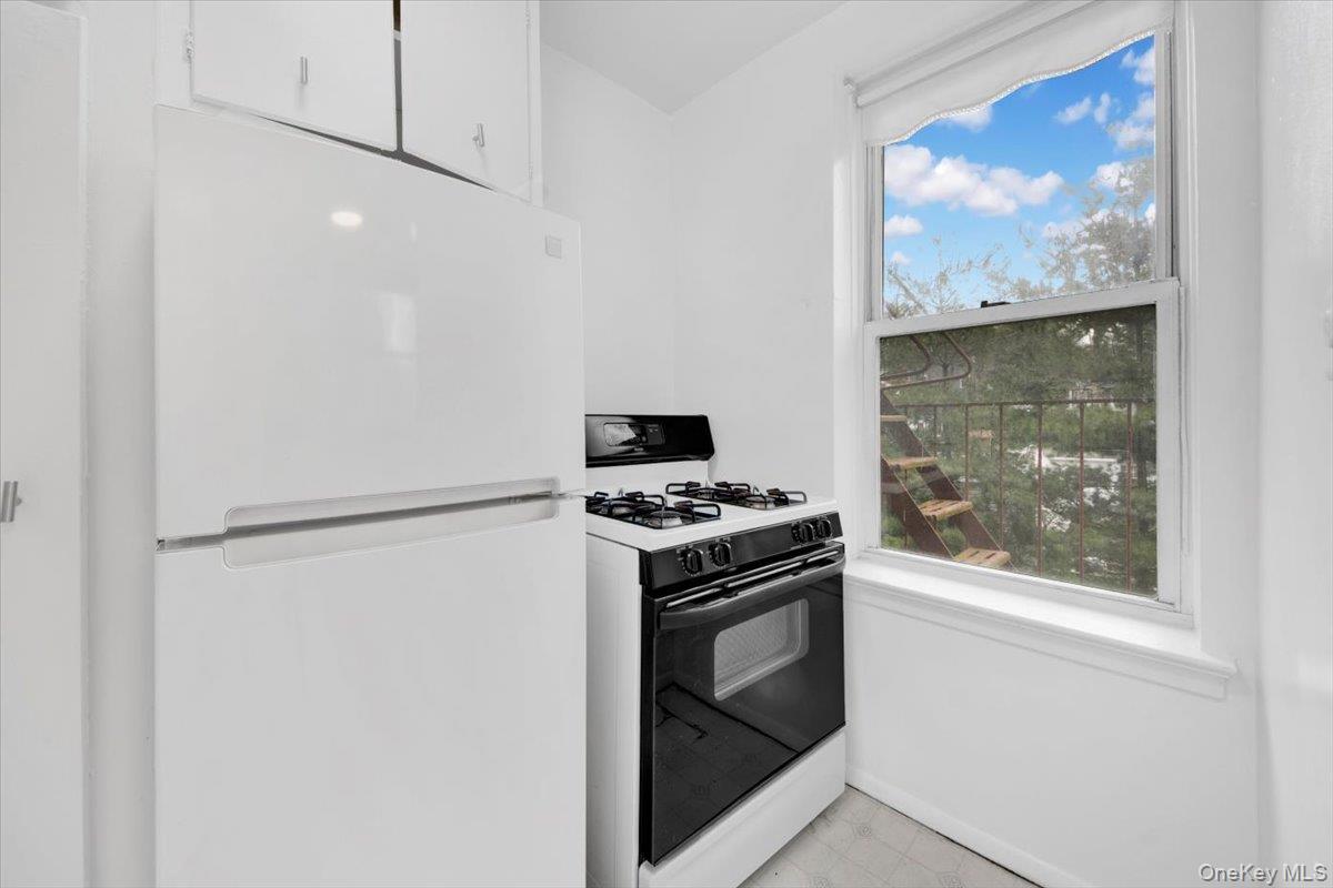 Coop Webster  Bronx, NY 10470, MLS-999438-17