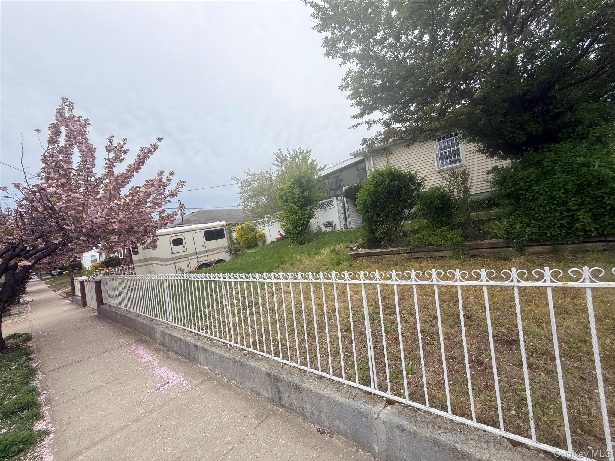 Single Family Conduit  Queens, NY 11413, MLS-999462-15