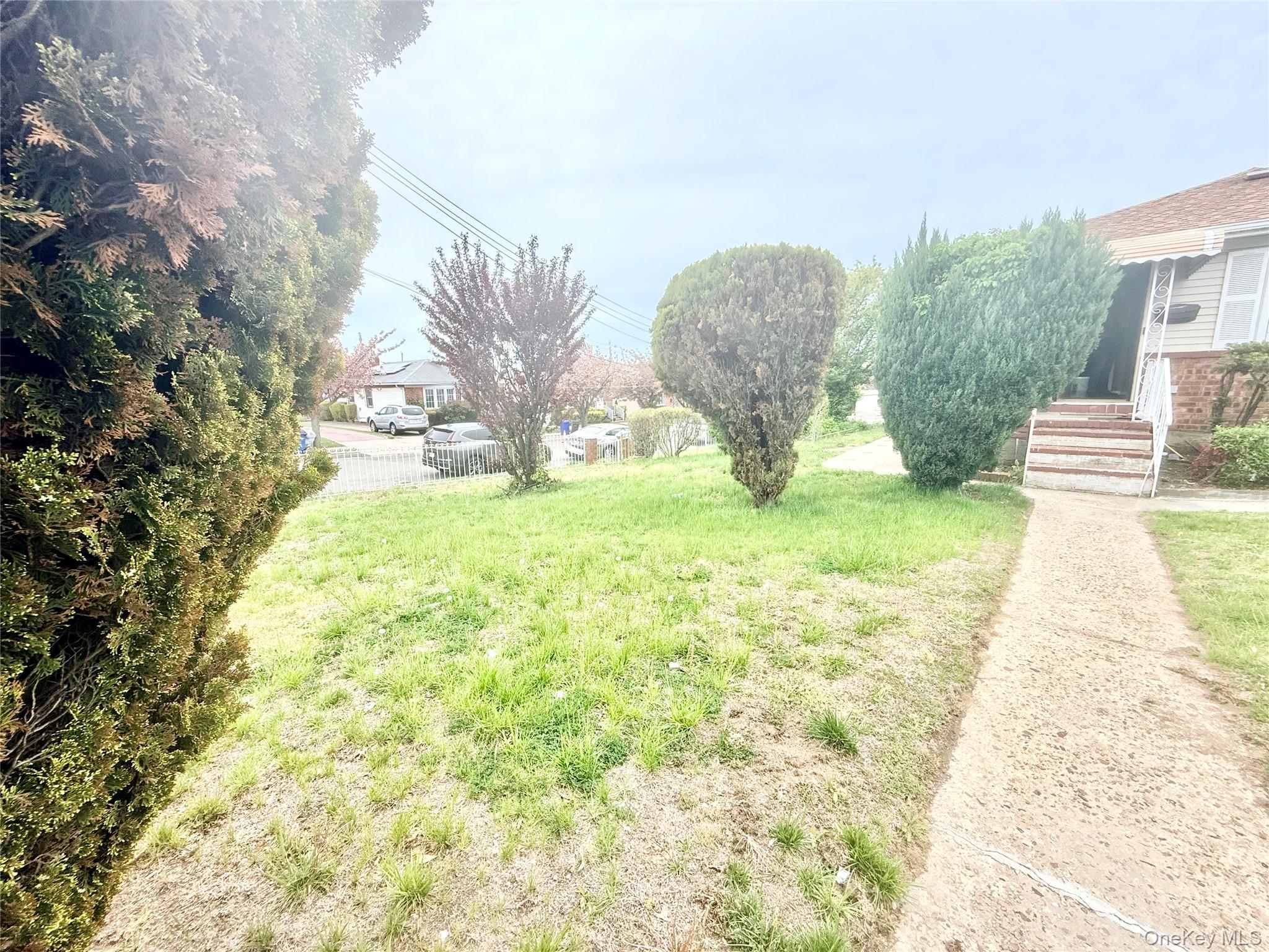 Single Family Conduit Queens, NY 11413, MLS-999462-2