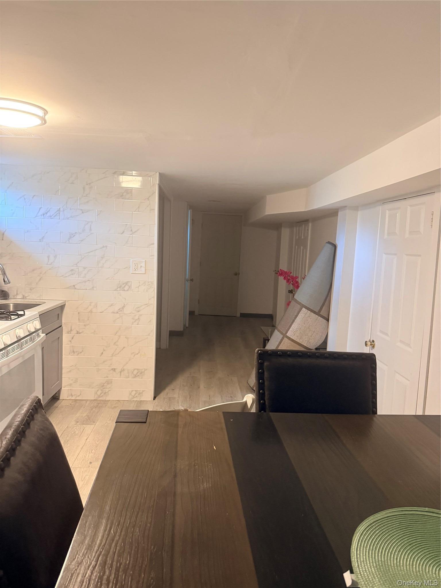 Single Family Conduit Queens, NY 11413, MLS-999462-5