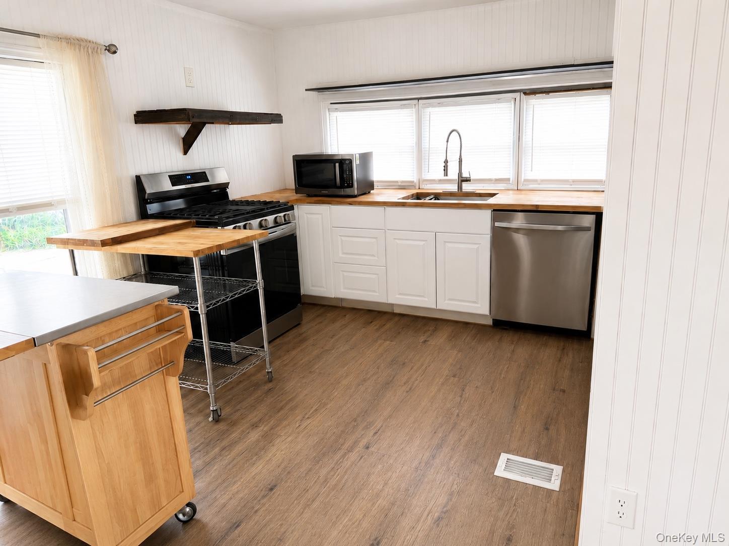 Single Family River  Suffolk County, NY 11933, MLS-999544-5