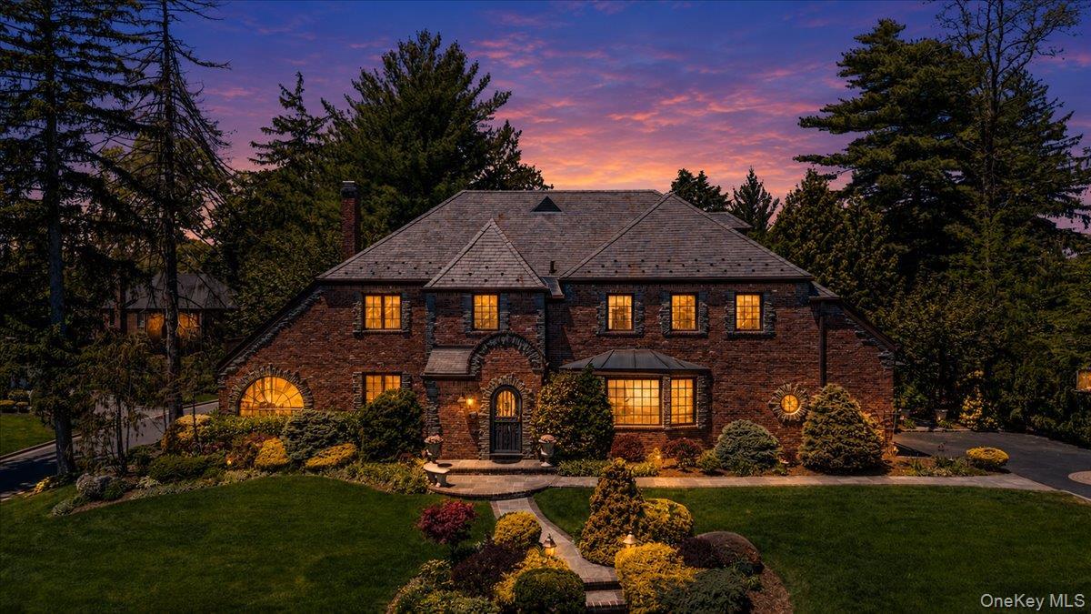Single Family Aldershot Lane  Nassau County, NY 11030, MLS-999554-42
