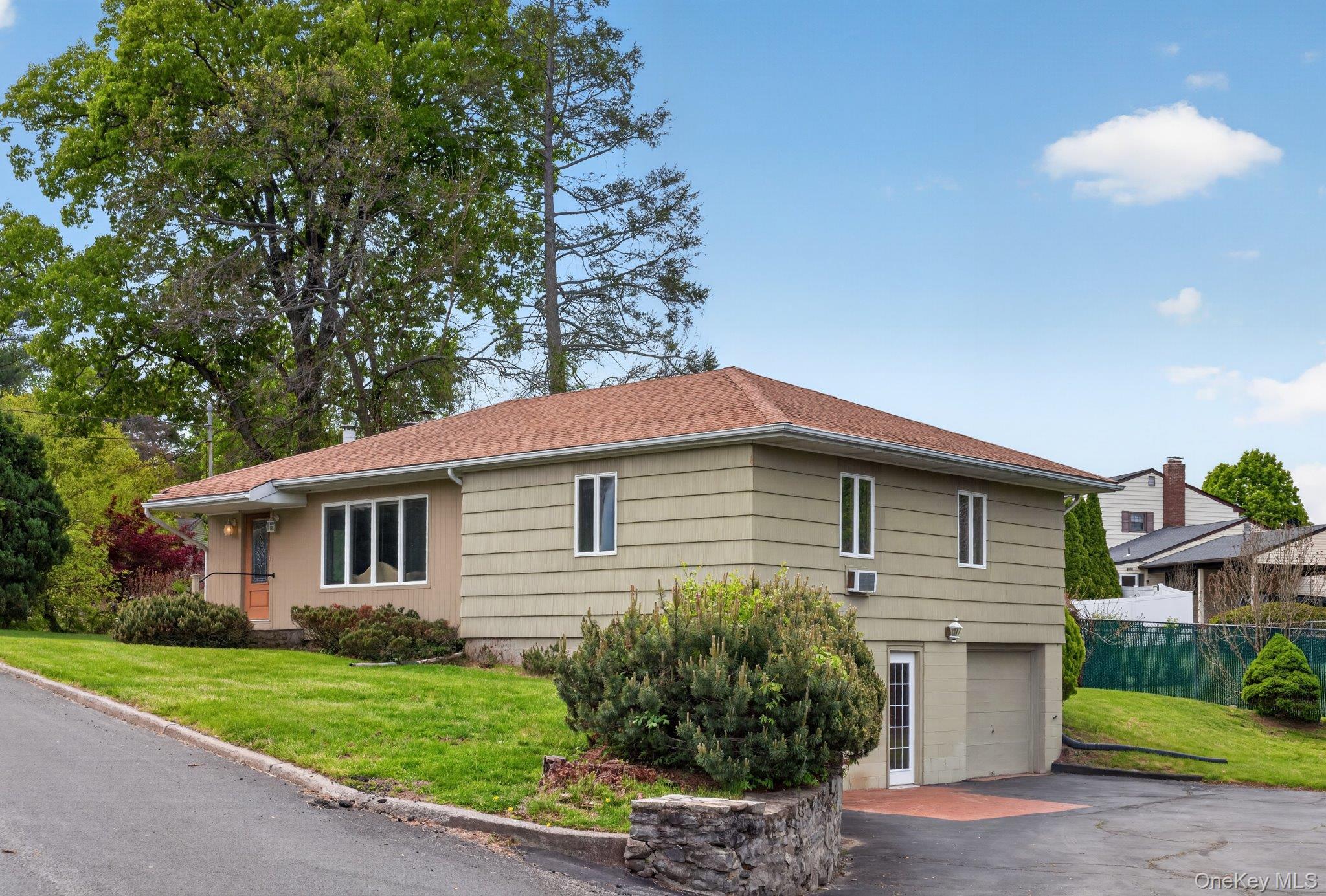 Single Family Stonecrest Drive Orange County, NY 12553, MLS-999560-32