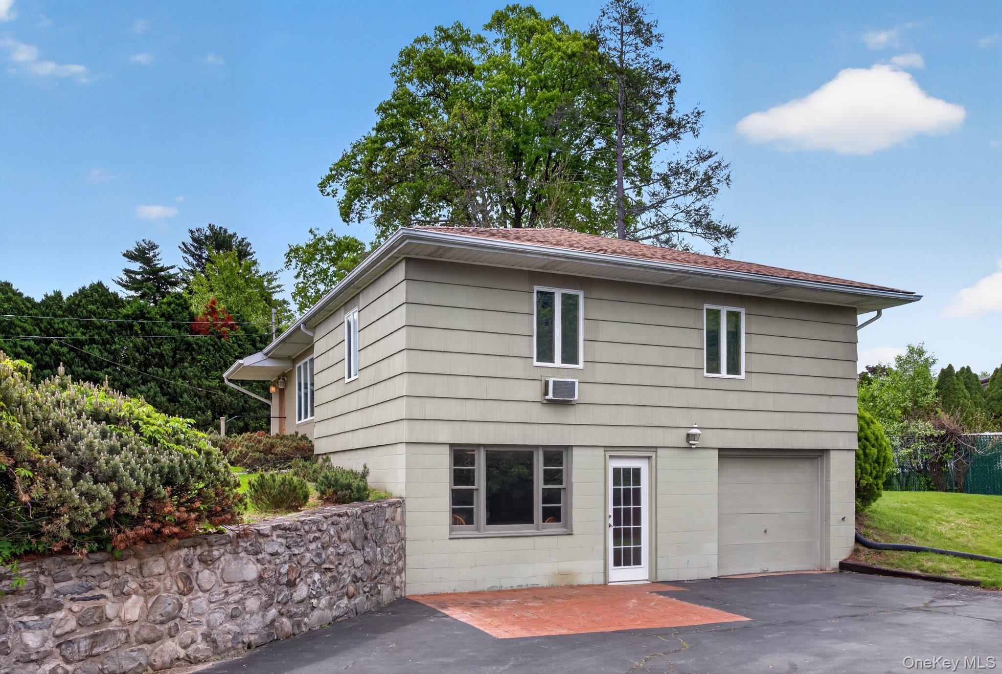 Single Family Stonecrest Drive Orange County, NY 12553, MLS-999560-4