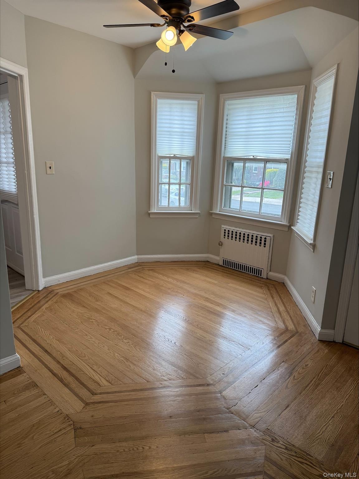 Single Family 210th Queens, NY 11427, MLS-999563-3