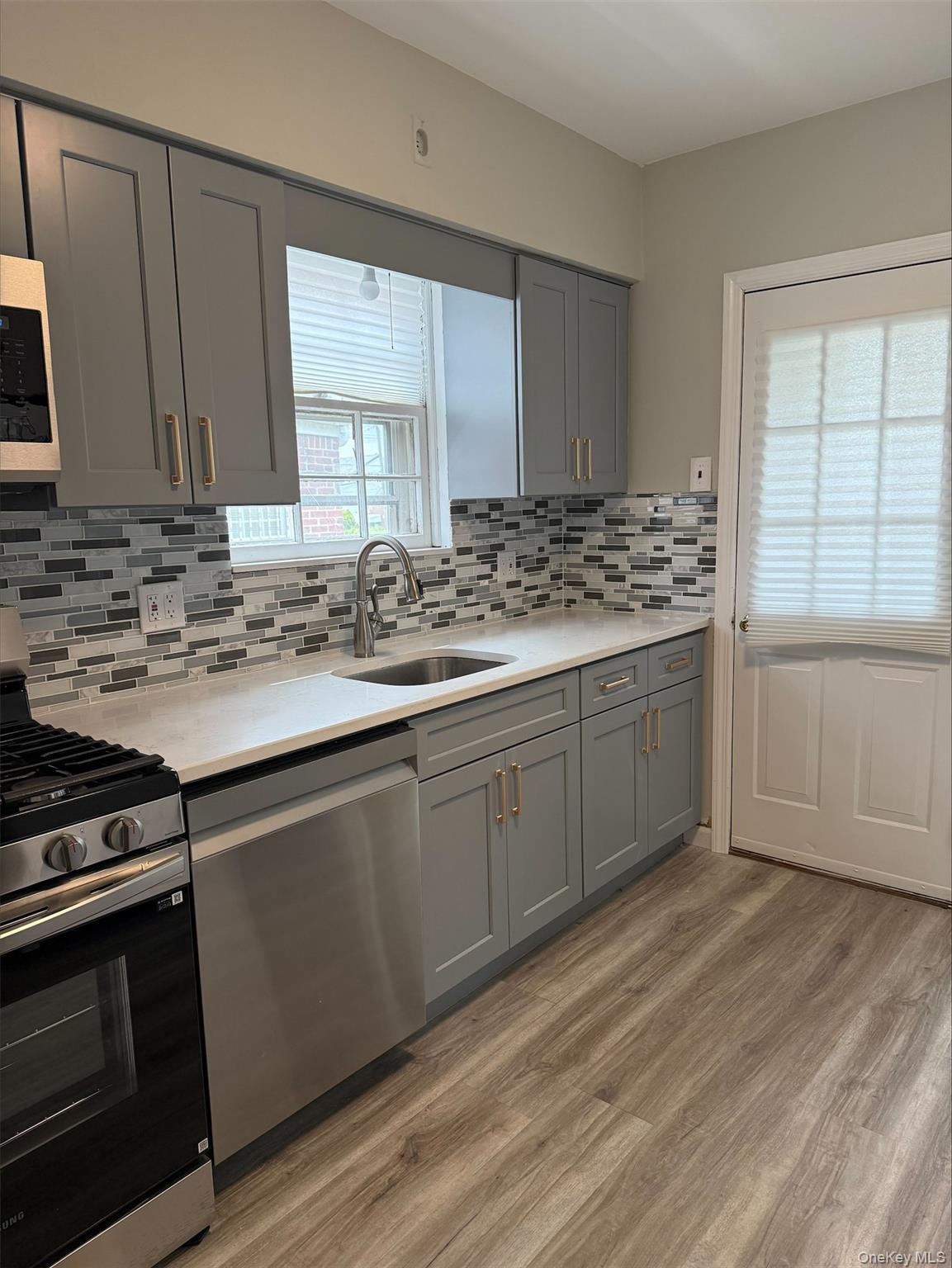 Single Family 210th Queens, NY 11427, MLS-999563-7