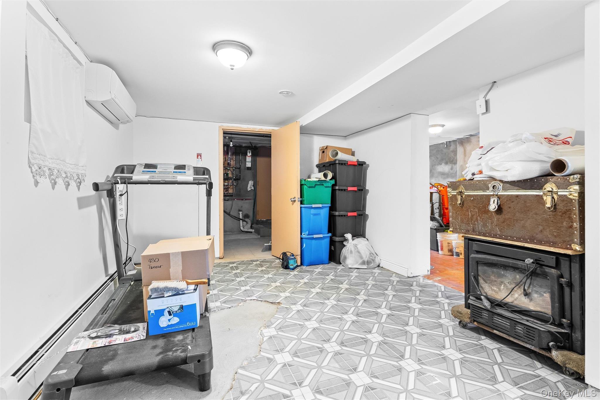 Single Family Turneur  Bronx, NY 10473, MLS-999586-37