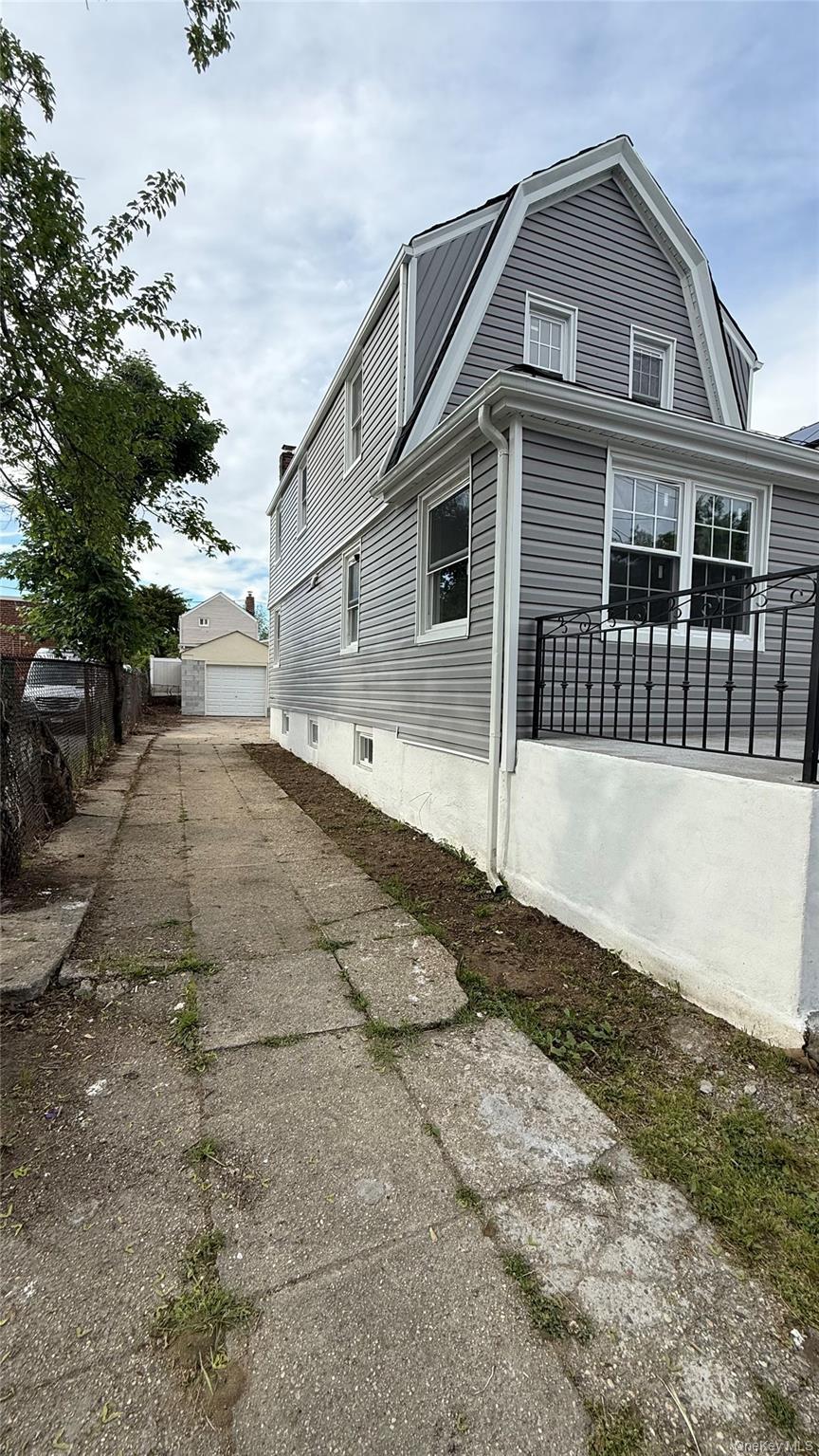 Single Family 109th Queens, NY 11433, MLS-999592-3