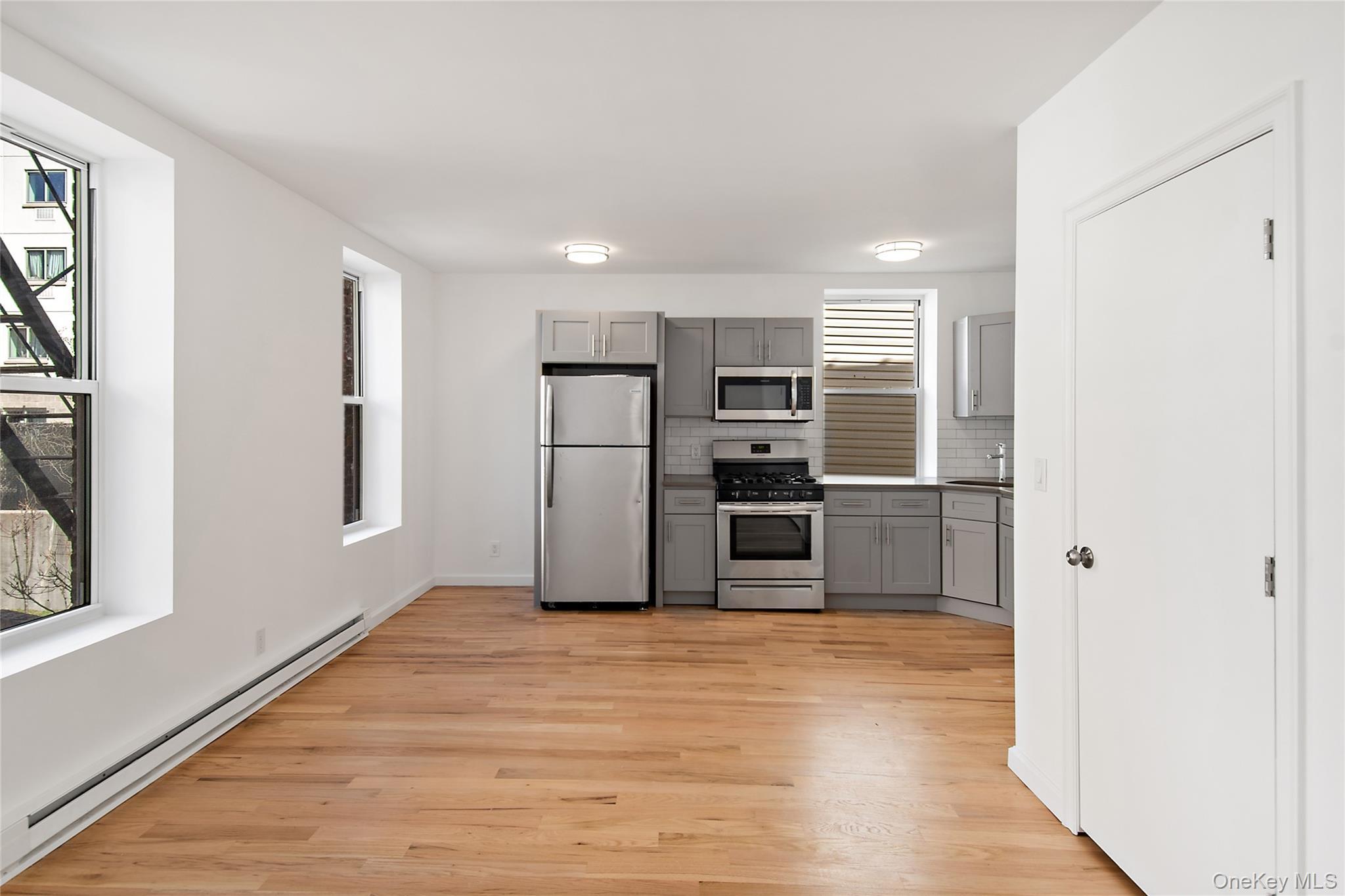 Single Family Courtlandt  Bronx, NY 10451, MLS-999598-15