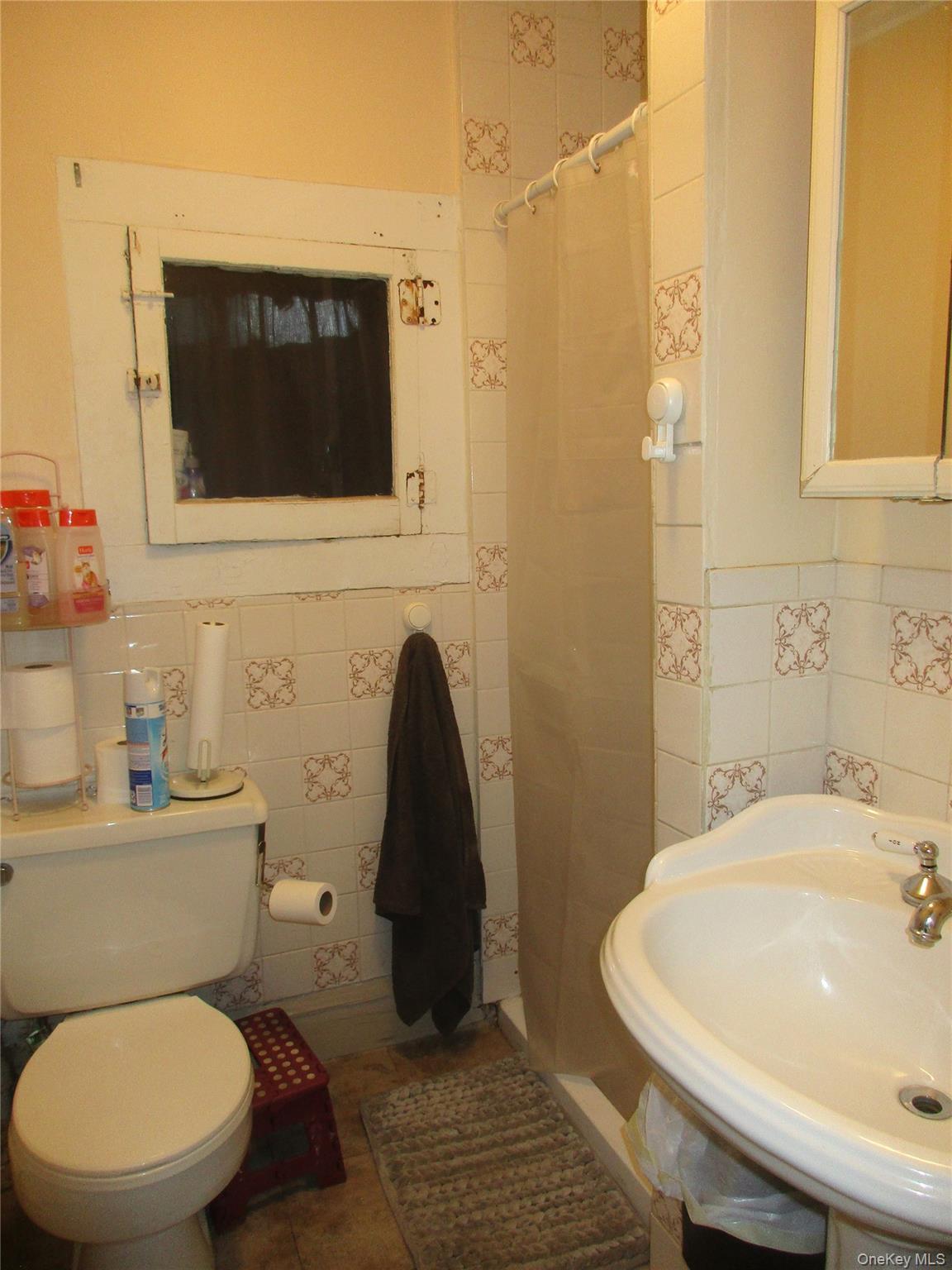 Single Family West Orange County, NY 12771, MLS-999652-25