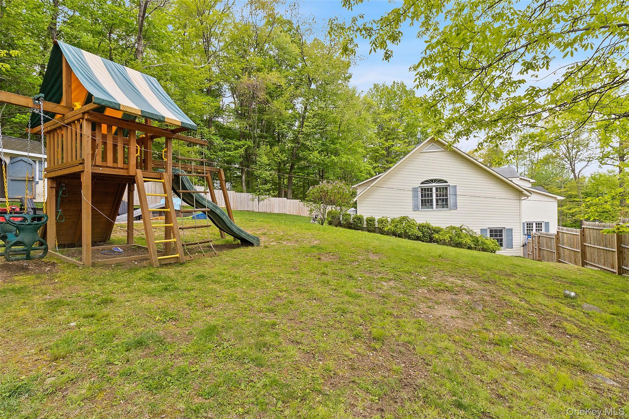 Single Family Watergate Drive  Westchester County, NY 10501, MLS-999673-35