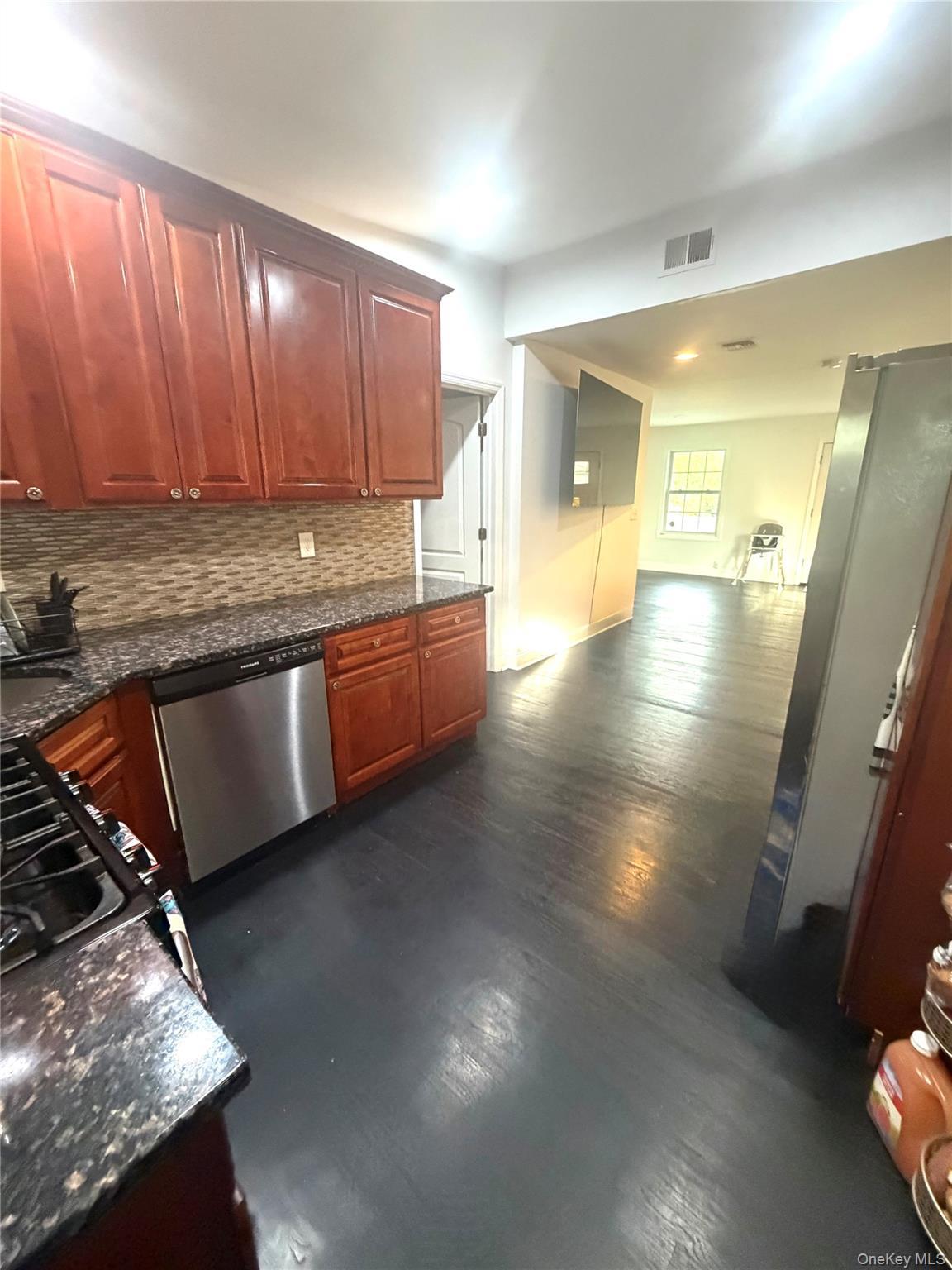 Single Family Merriam Road Suffolk County, NY 11706, MLS-999675-25