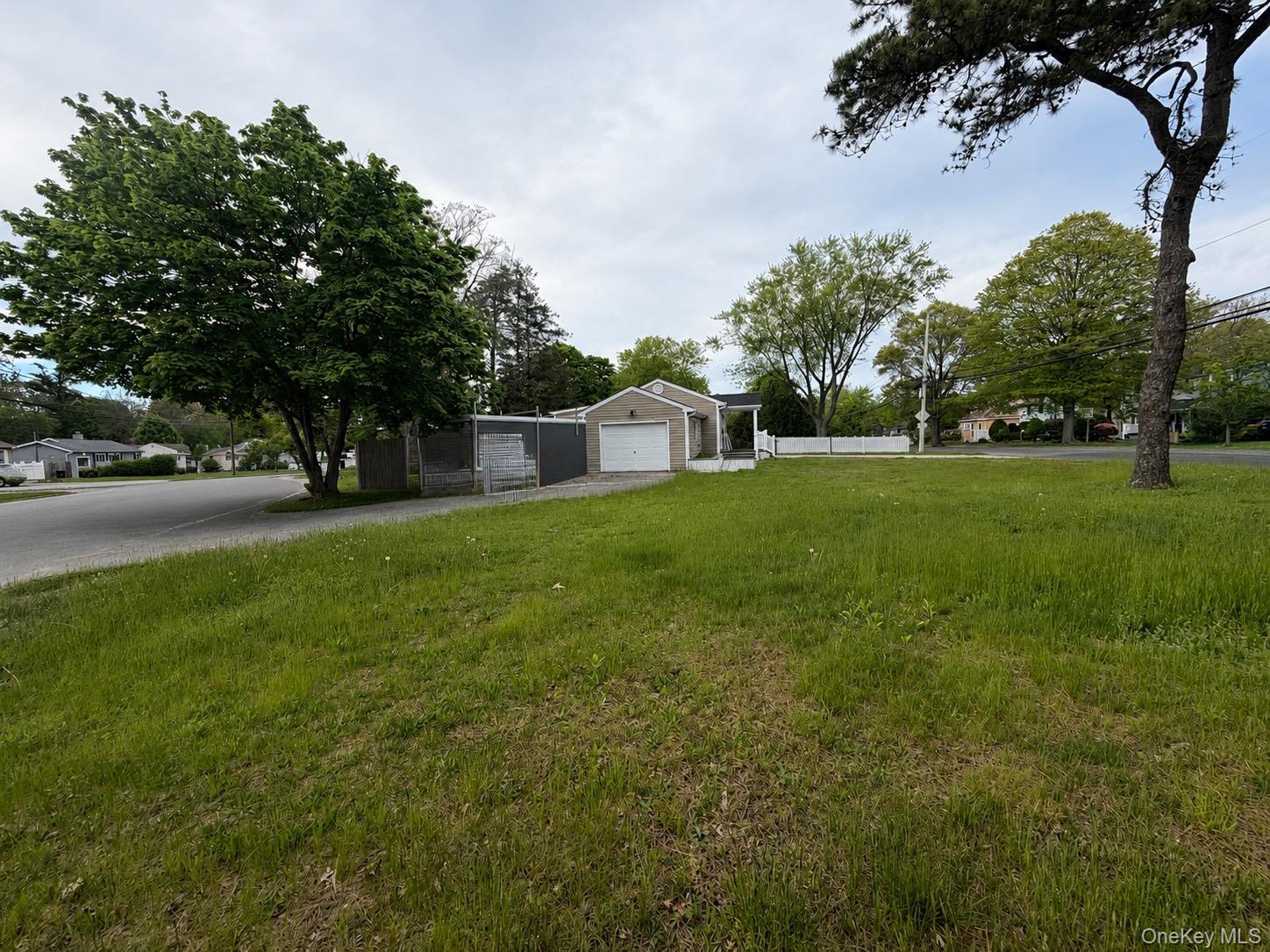 Single Family Merriam Road Suffolk County, NY 11706, MLS-999675-26