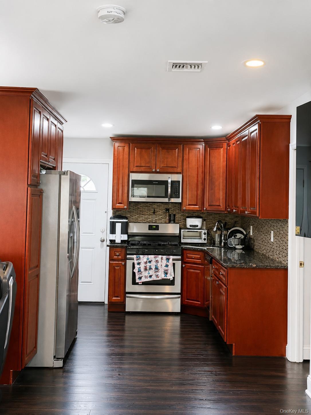 Single Family Merriam Road Suffolk County, NY 11706, MLS-999675-4