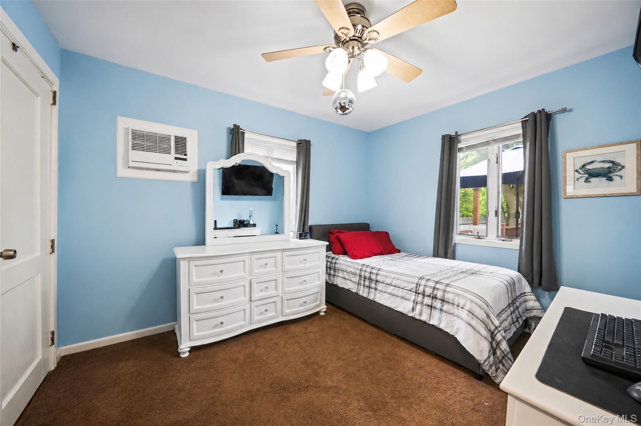 Single Family Boston Avenue Suffolk County, NY 11706, MLS-999745-17