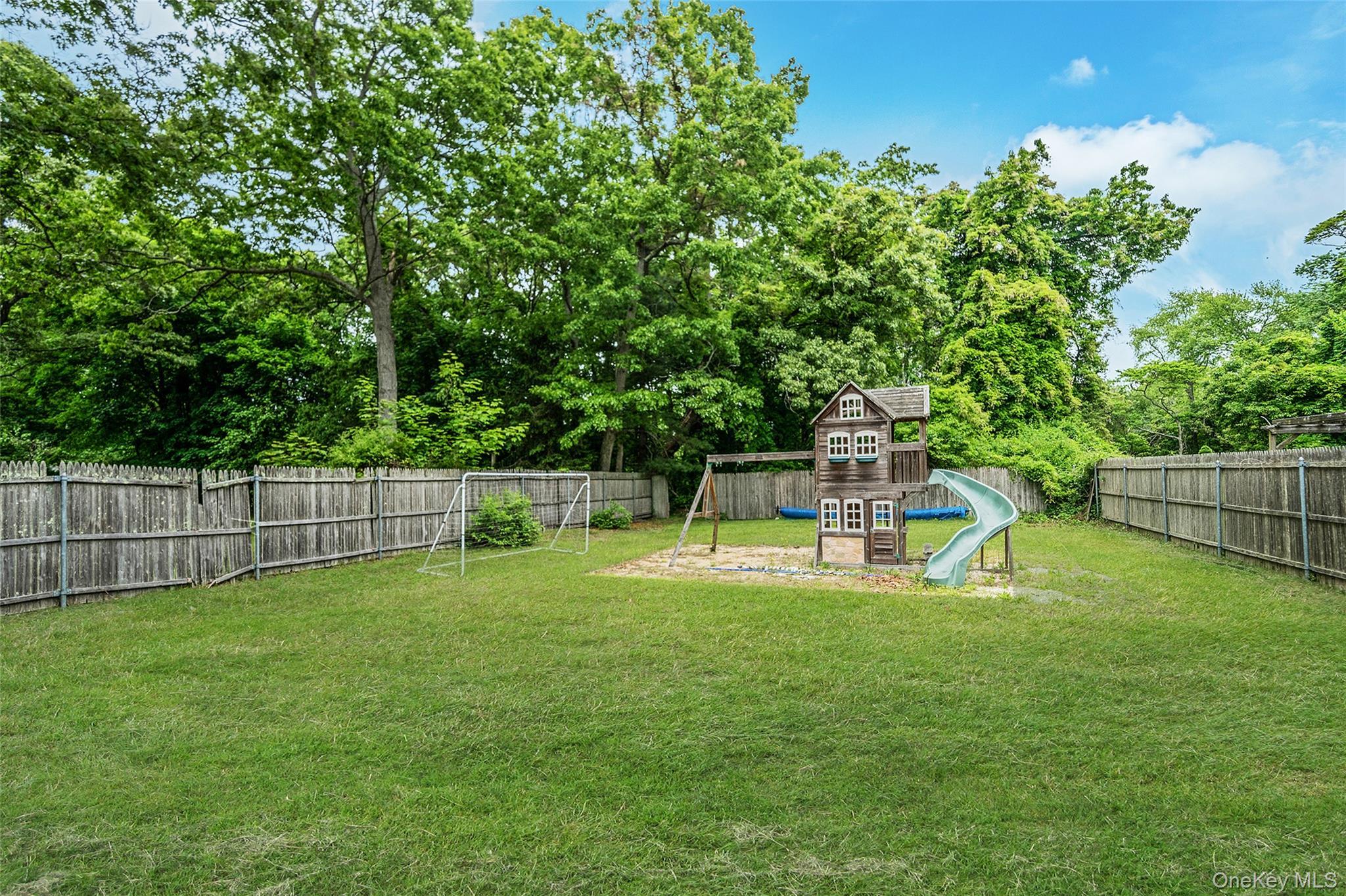 Single Family Boston Avenue Suffolk County, NY 11706, MLS-999745-35