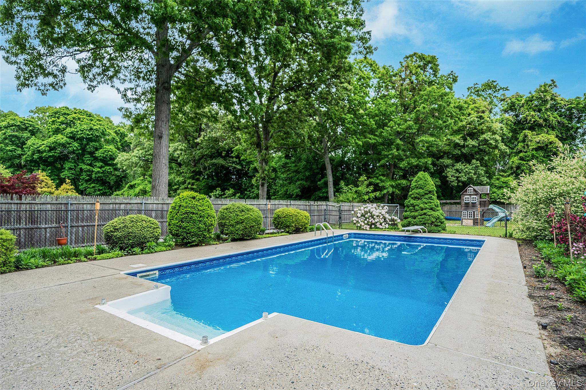 Single Family Boston Avenue Suffolk County, NY 11706, MLS-999745-4