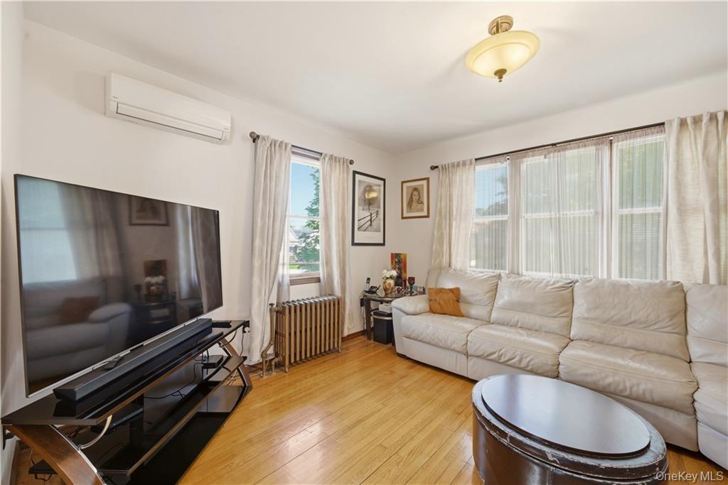 Single Family 7th Avenue Queens, NY 11356, MLS-999763-21