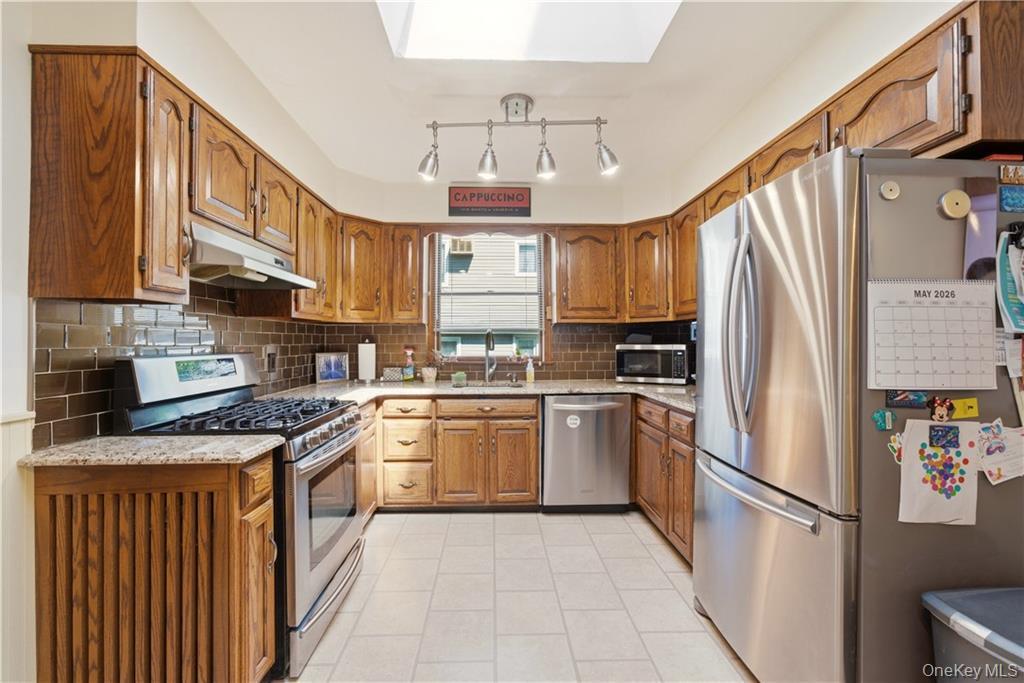 Single Family 7th Avenue Queens, NY 11356, MLS-999763-25