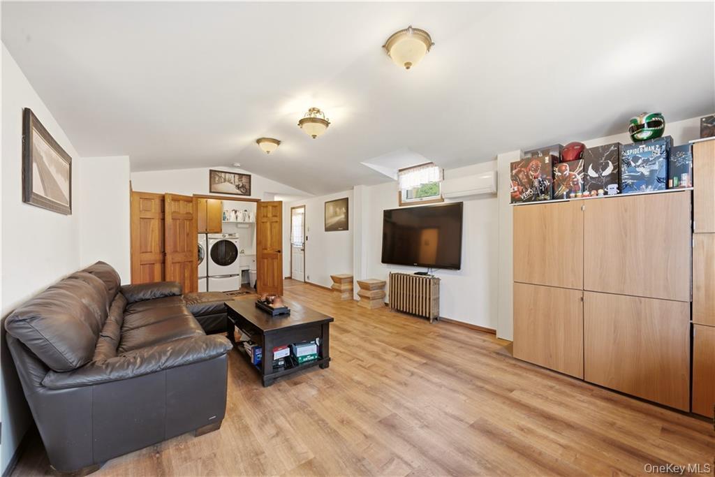 Single Family 7th Avenue Queens, NY 11356, MLS-999763-7