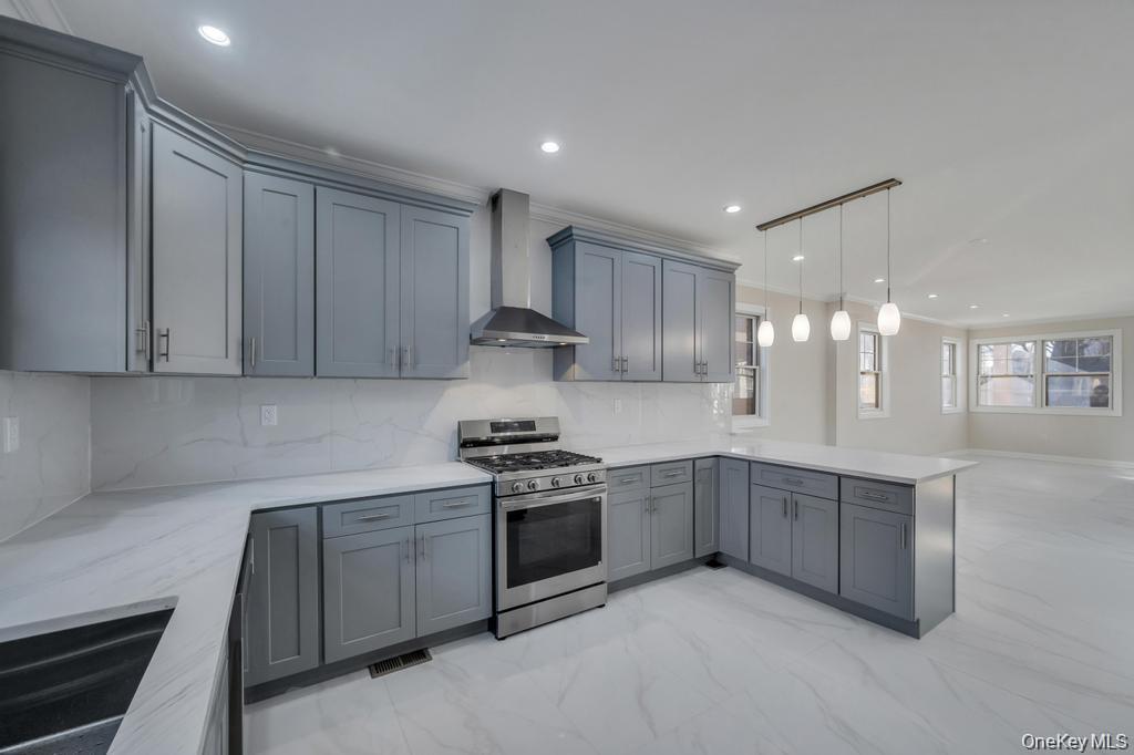 Single Family Emerson Avenue Nassau County, NY 11001, MLS-999792-8