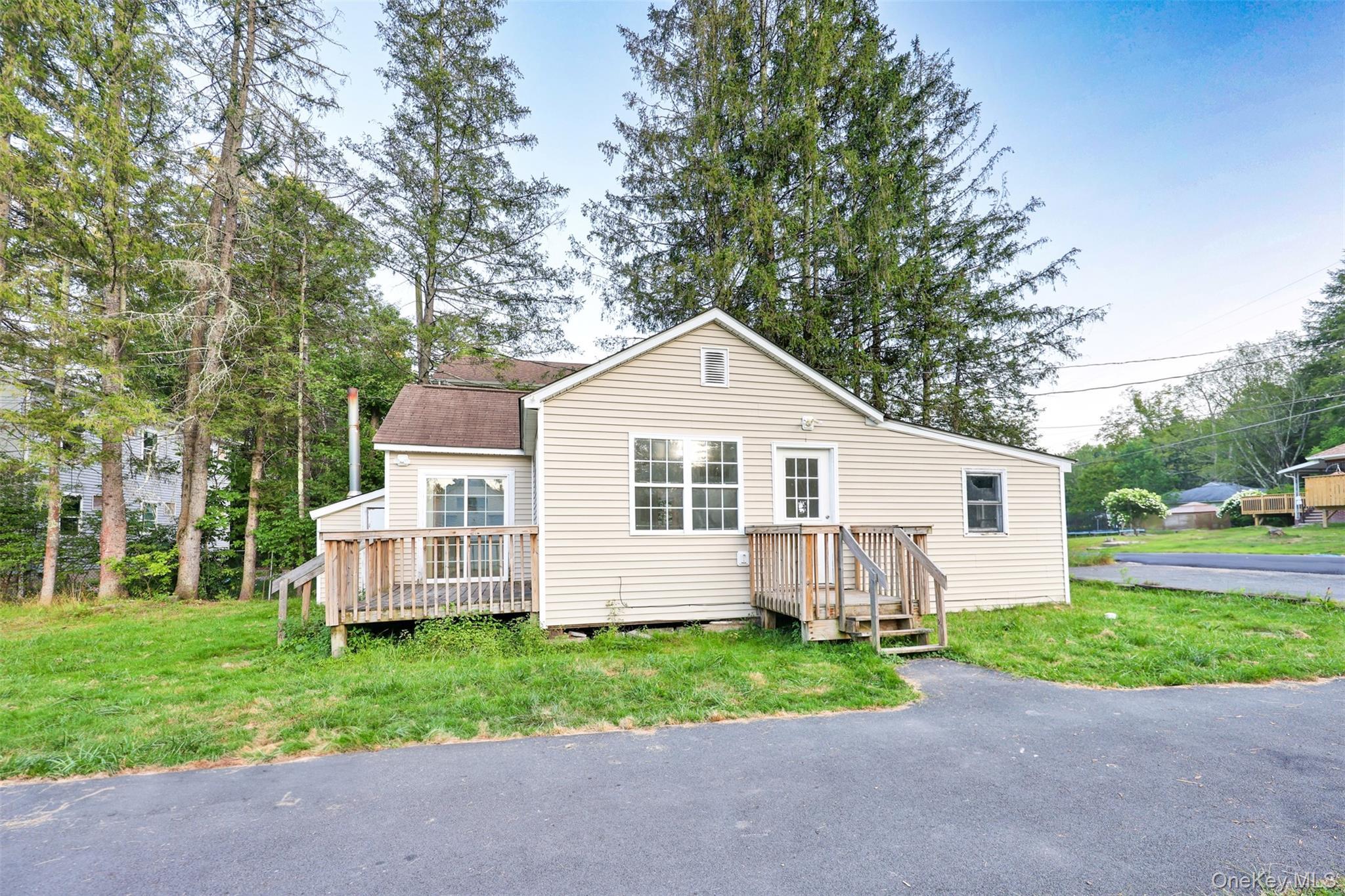 Single Family Edgewood  Sullivan County, NY 12779, MLS-999838-4
