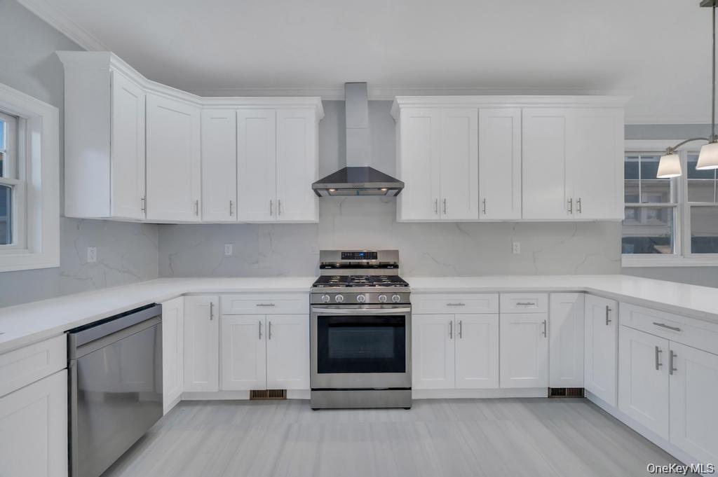 Single Family Emerson Avenue  Nassau County, NY 11001, MLS-999841-14