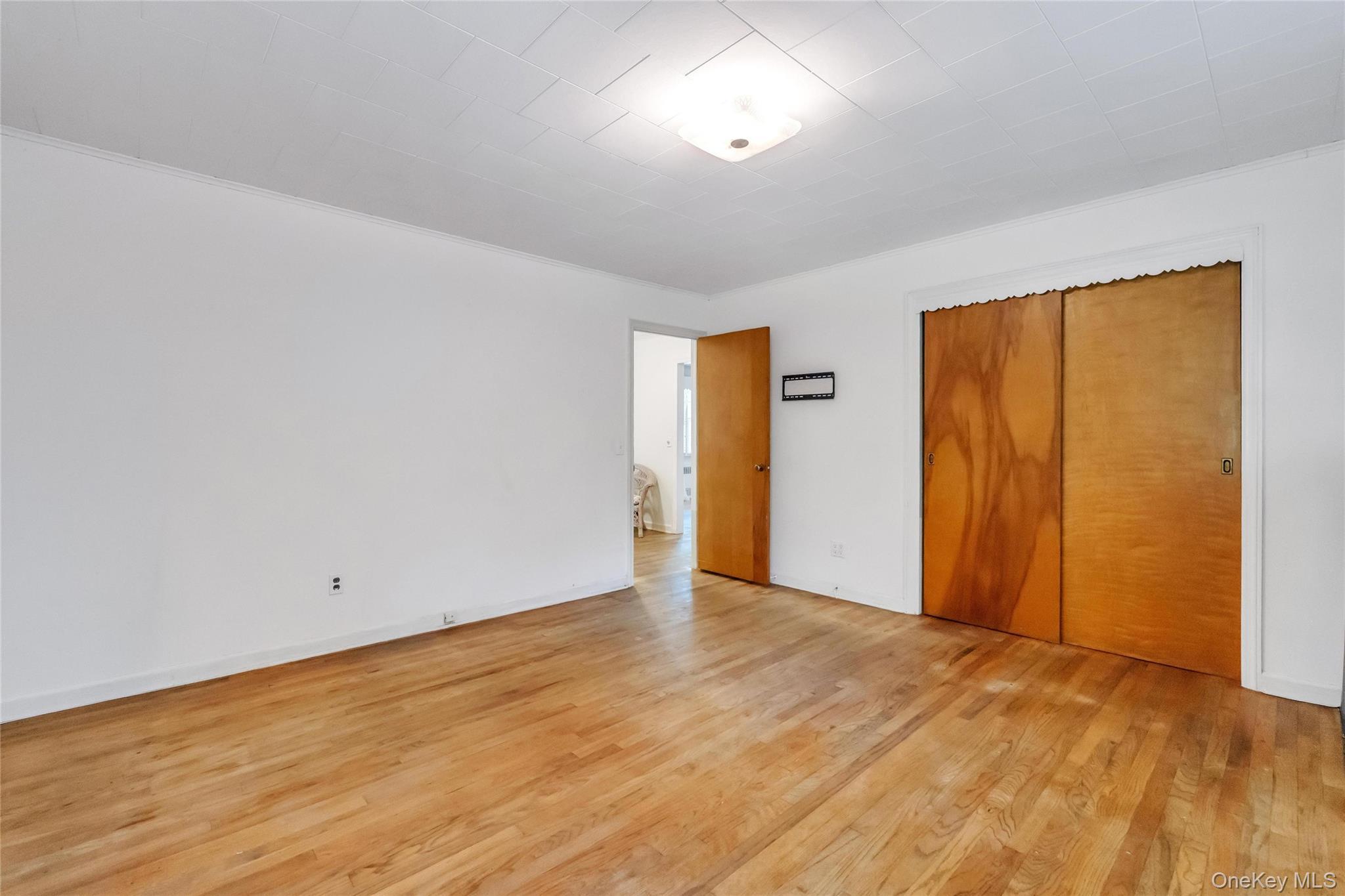Single Family Squires Avenue Suffolk County, NY 11942, MLS-999857-14