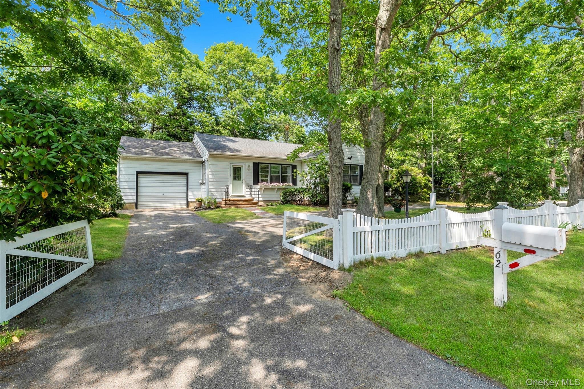 Single Family Squires Avenue Suffolk County, NY 11942, MLS-999857-2