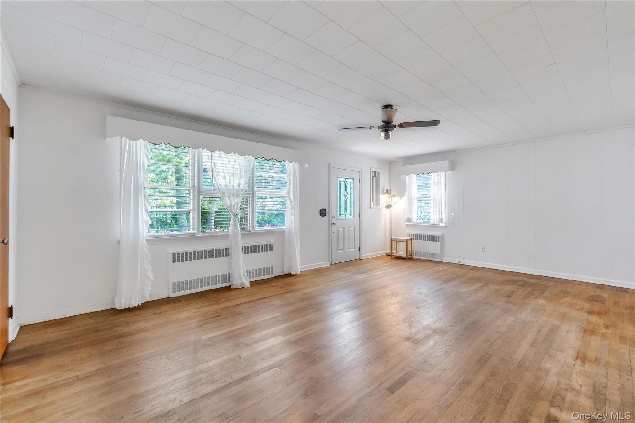 Single Family Squires Avenue Suffolk County, NY 11942, MLS-999857-6