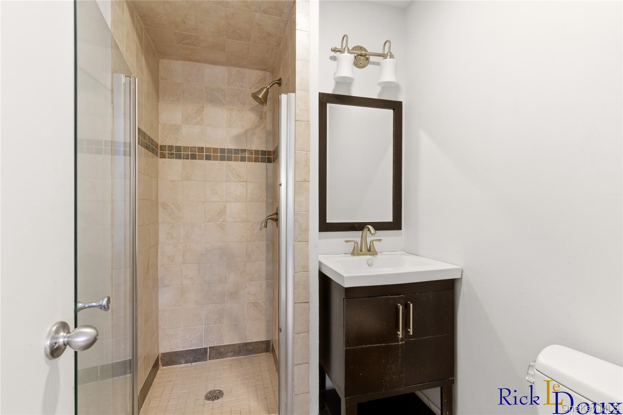 Single Family Old Post Road Suffolk County, NY 11777, MLS-999888-17