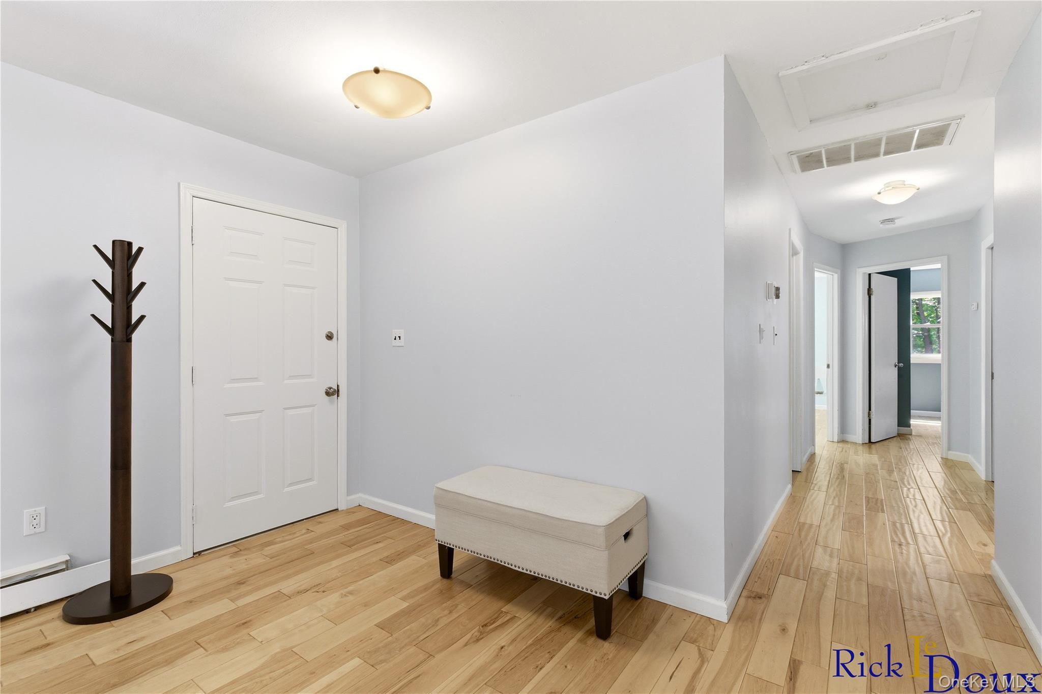 Single Family Old Post Road Suffolk County, NY 11777, MLS-999888-3