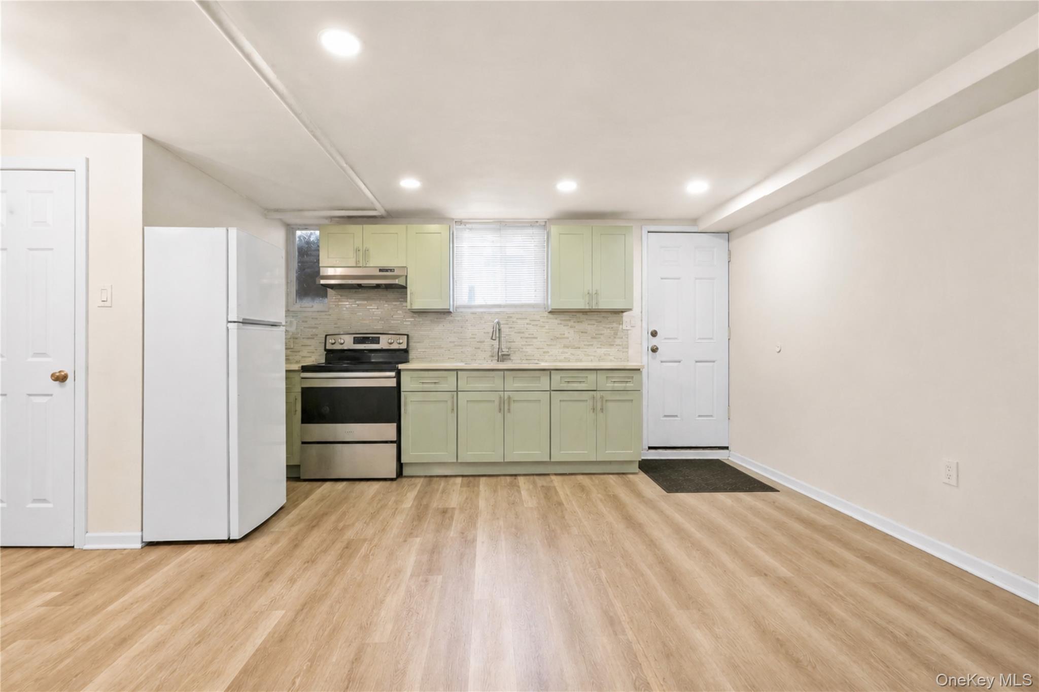 Single Family 45th Queens, NY 11103, MLS-999899-10