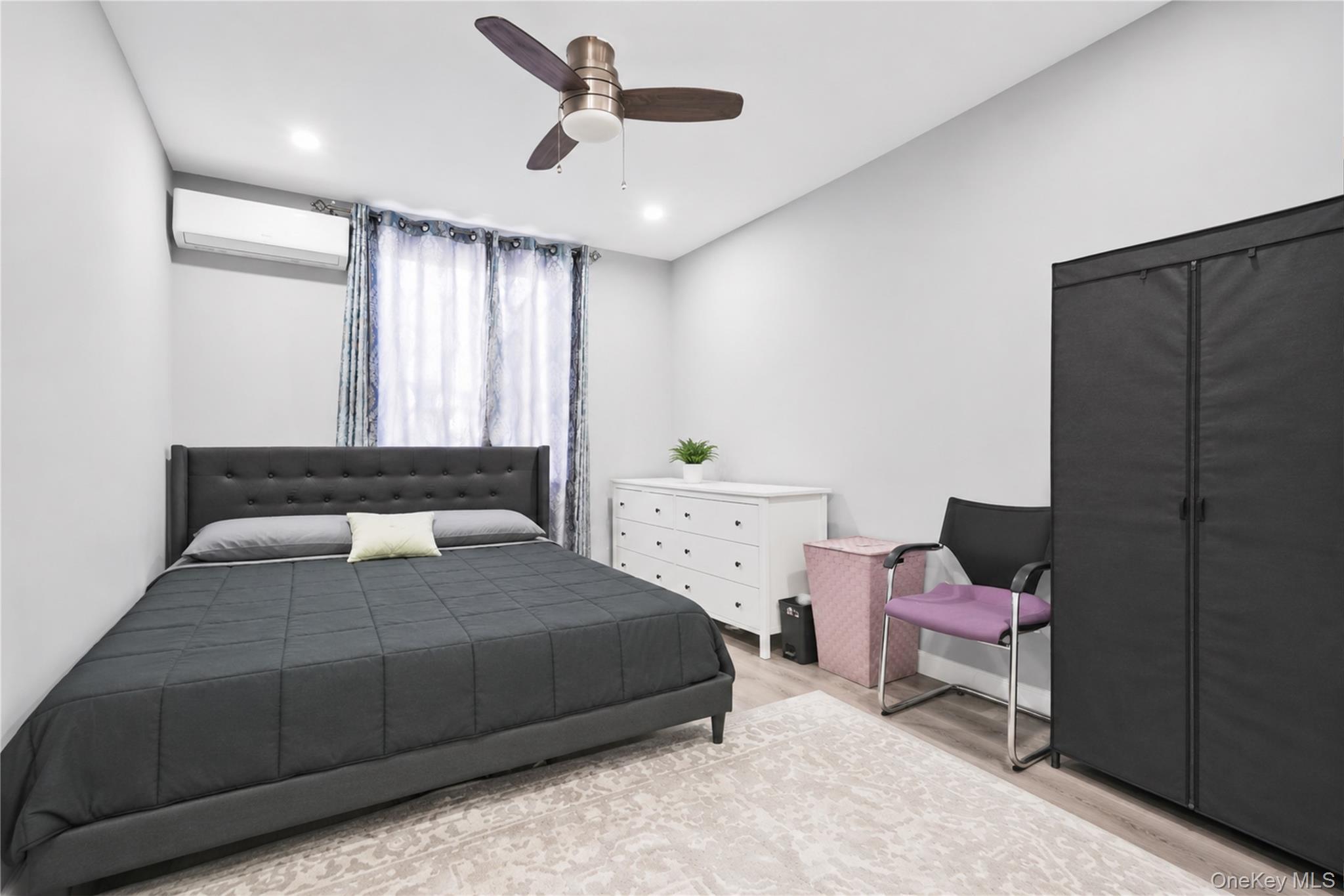 Single Family 45th Queens, NY 11103, MLS-999899-7