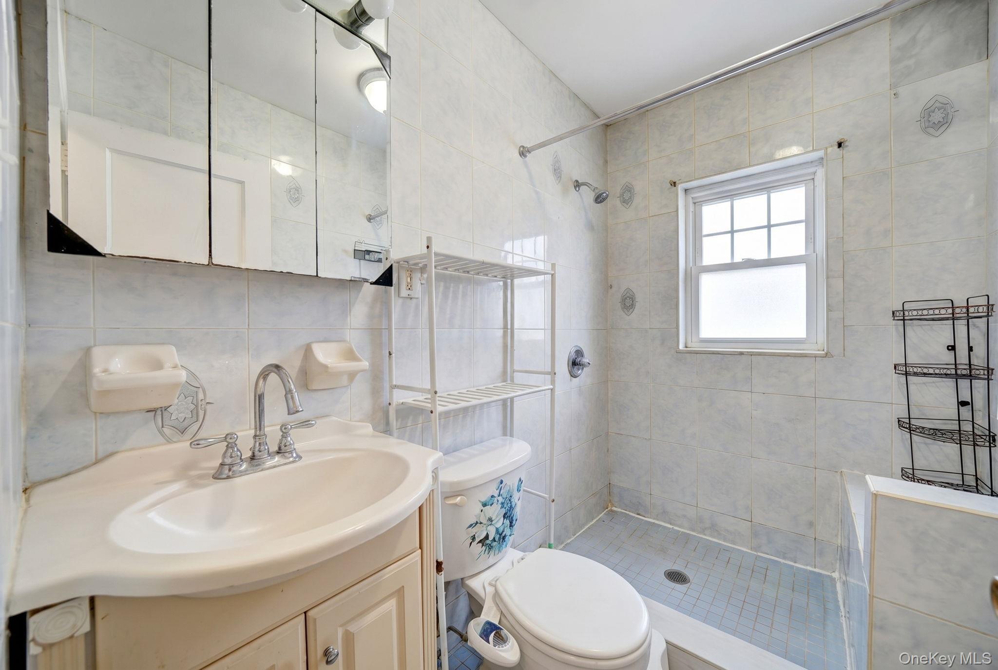Single Family 230th Queens, NY 11411, MLS-999913-20