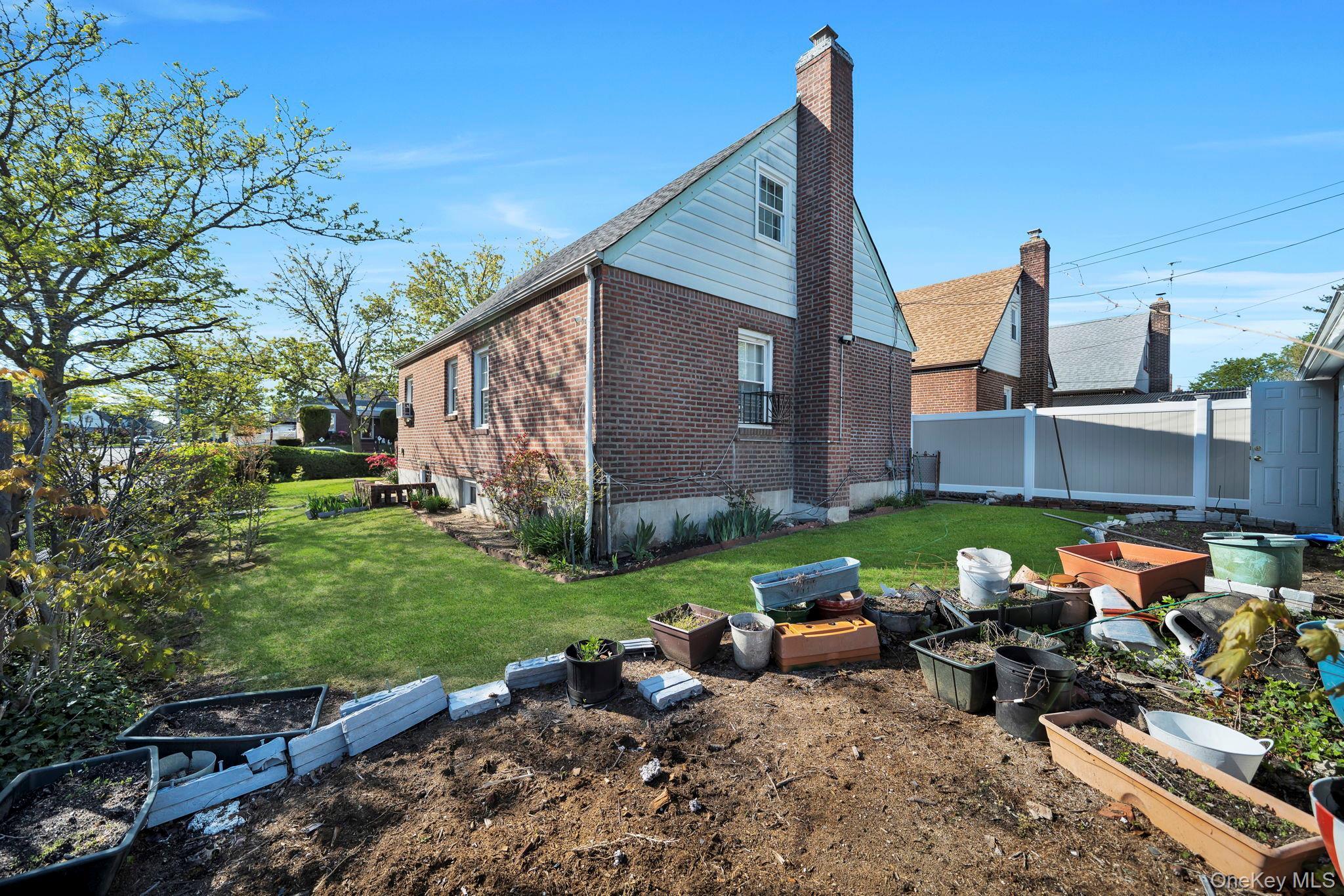 Single Family 230th Queens, NY 11411, MLS-999913-7