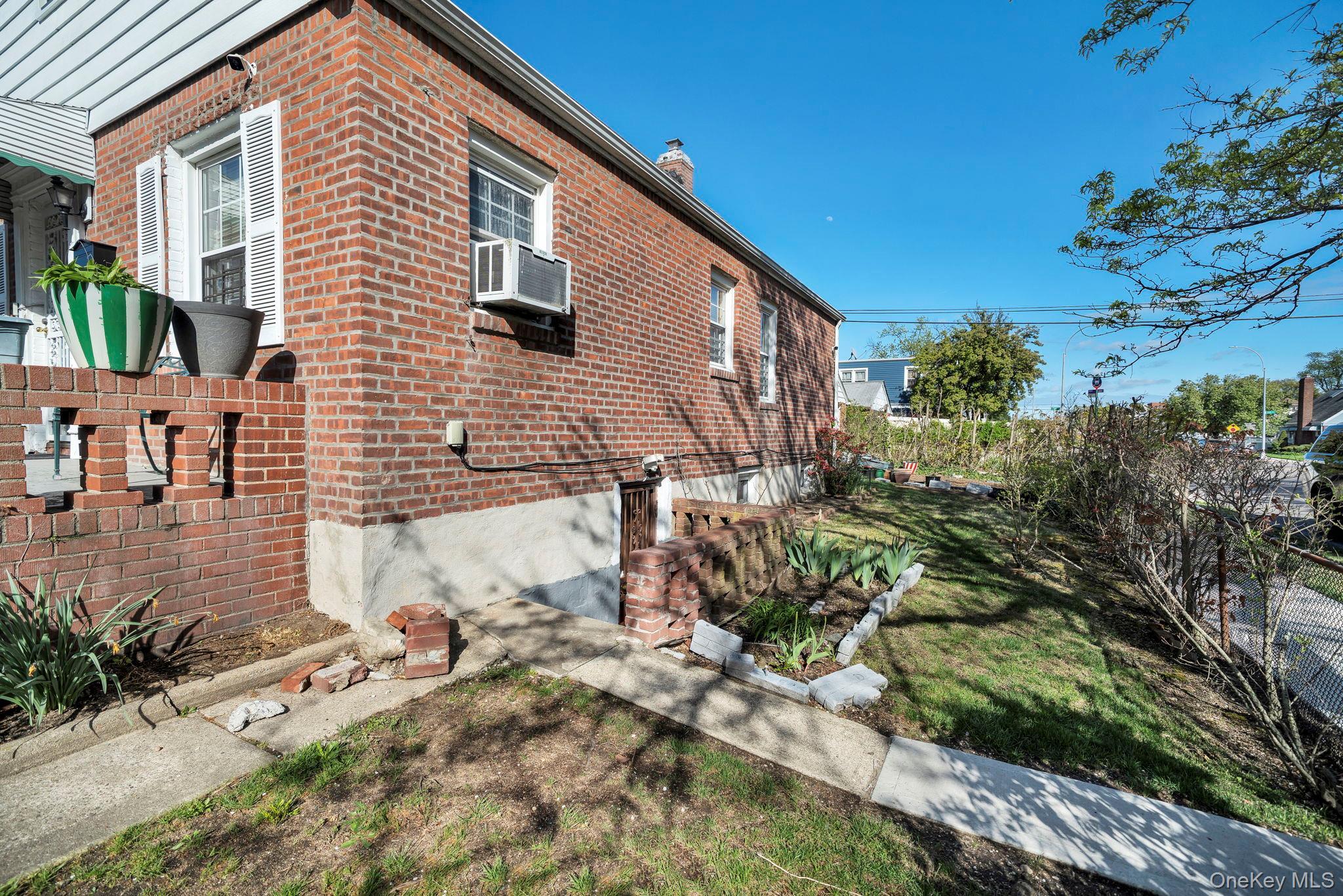Single Family 230th Queens, NY 11411, MLS-999913-8