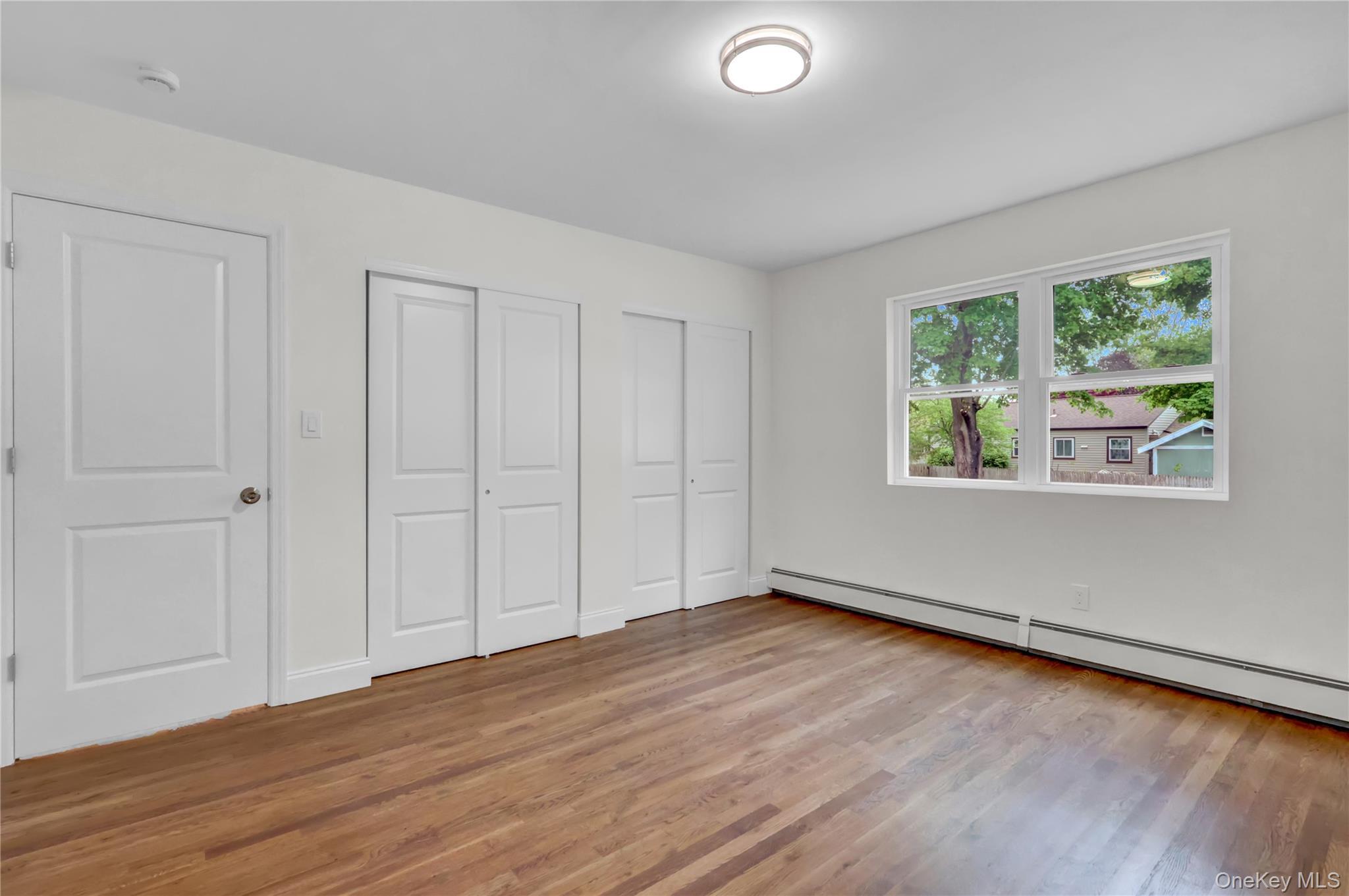 Single Family Glenwood Lane  Suffolk County, NY 11743, MLS-999958-20