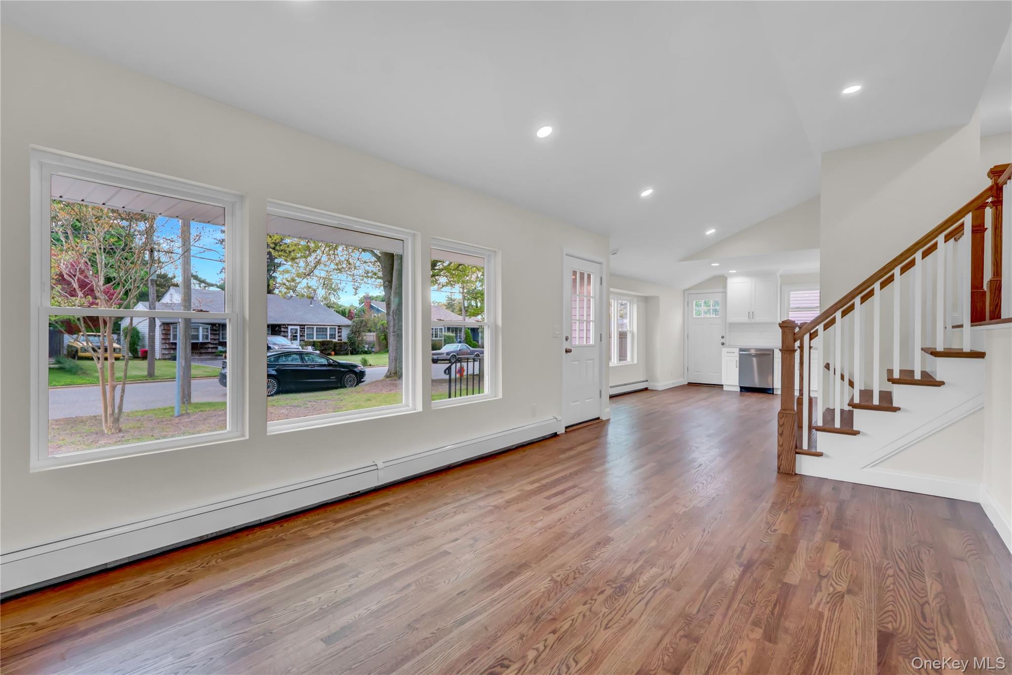 Single Family Glenwood Lane  Suffolk County, NY 11743, MLS-999958-3