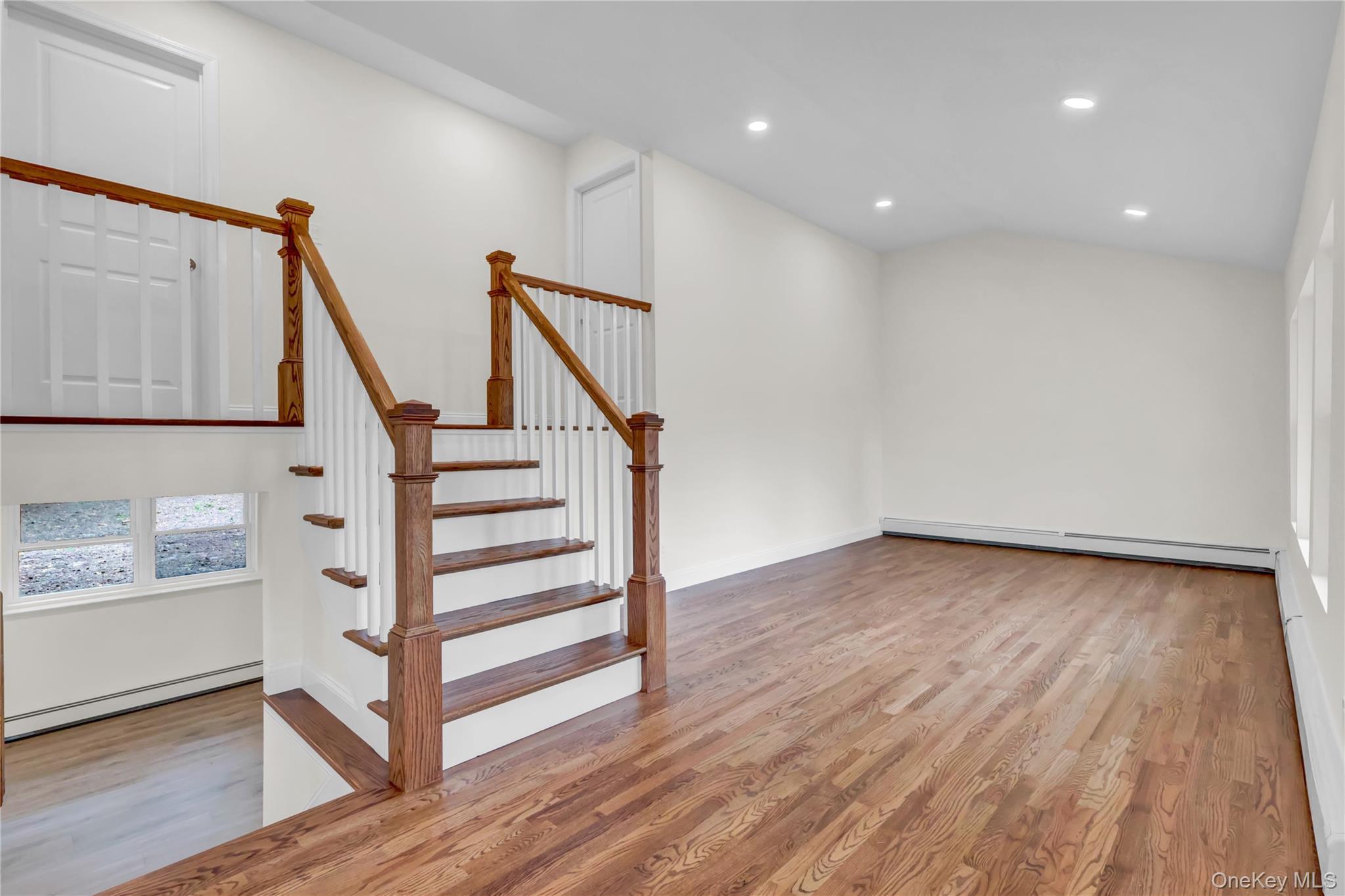 Single Family Glenwood Lane  Suffolk County, NY 11743, MLS-999958-5
