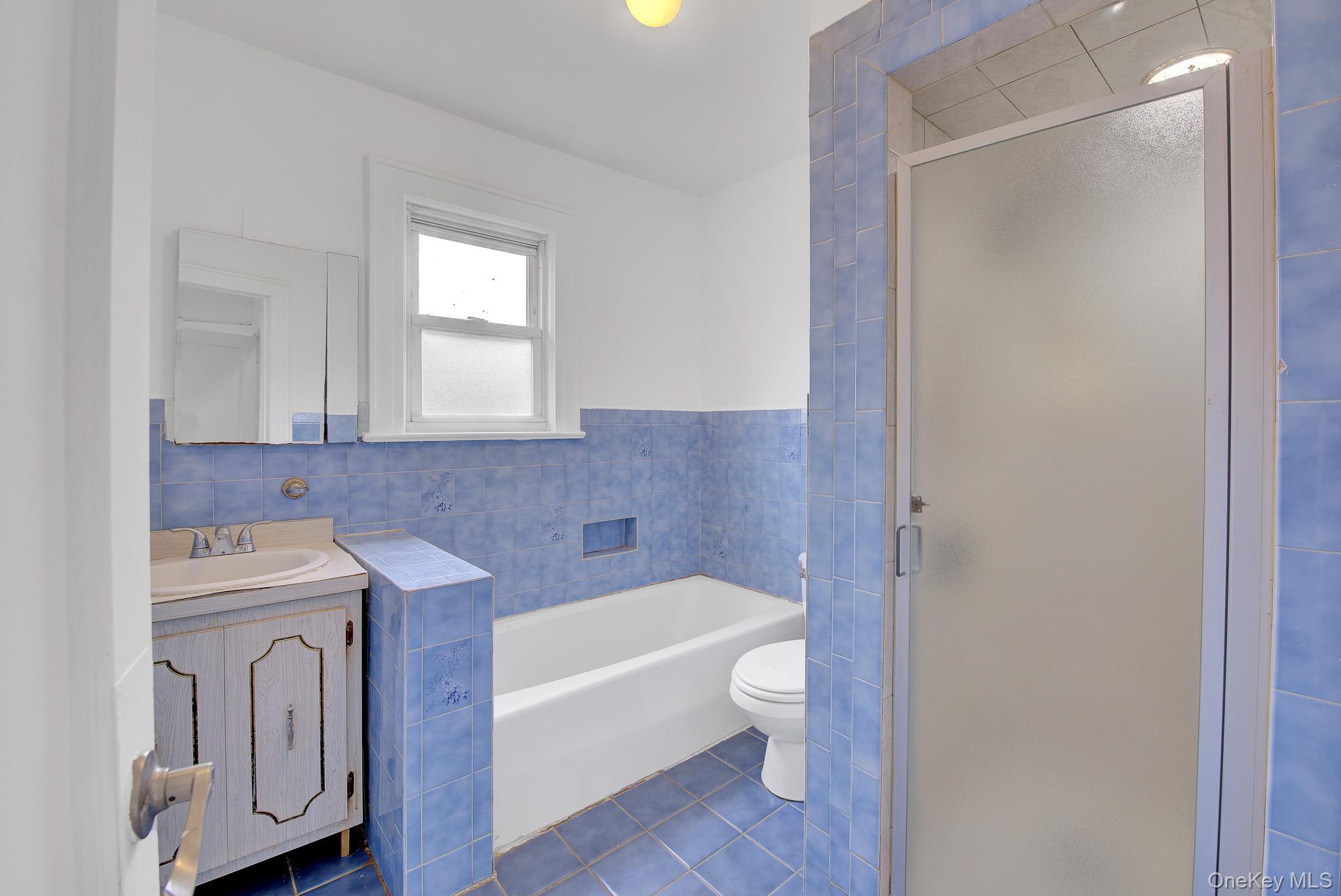 Single Family Sycamore Street Nassau County, NY 11552, MLS-999972-12
