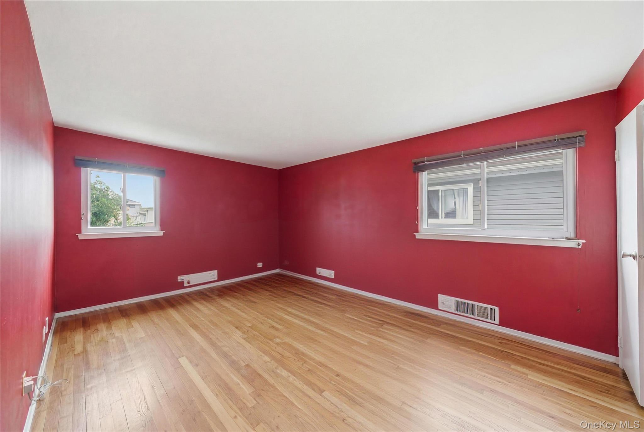 Single Family 88th  Queens, NY 11414, MLS-999979-11
