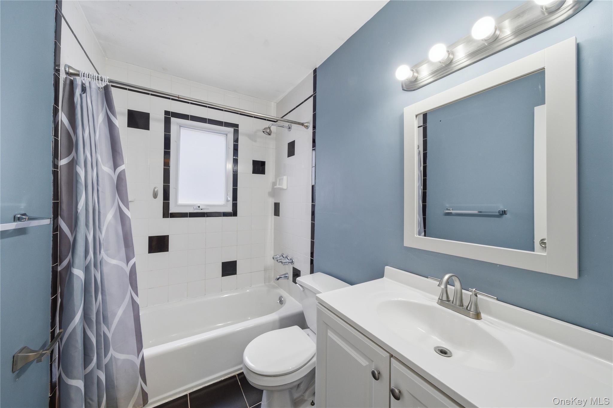 Single Family 88th  Queens, NY 11414, MLS-999979-15